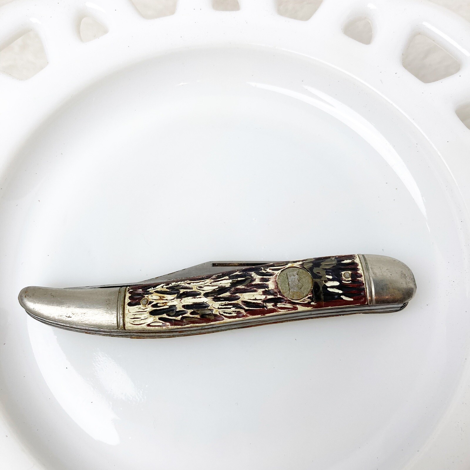 Vintage Imperial Fishing Pocket Knife/Scaler, Bone Handle 3.5” Blade Vintage Imperial Fishing Pocket Knife/Scaler, Bone Handle 3.5” Blade