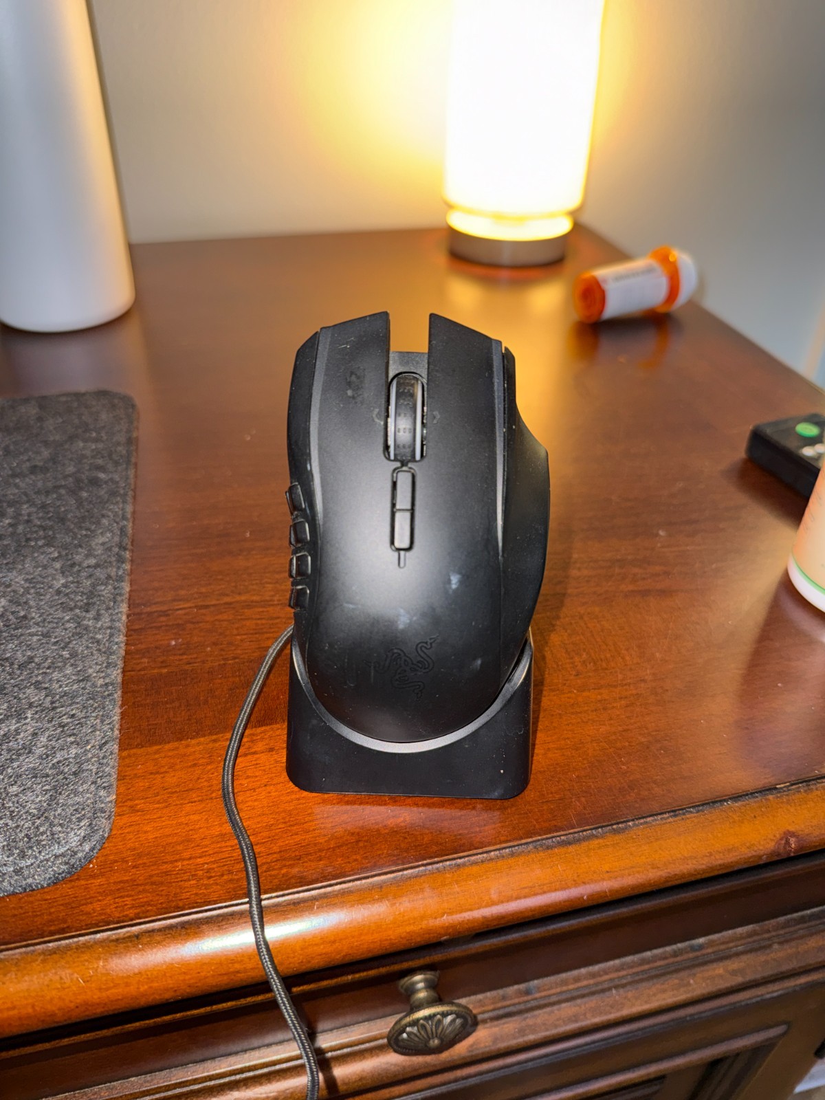 Razer Naga Epic Chroma Wired/Wireless Gaming Mouse RC30-012301 w/ Charging Dock