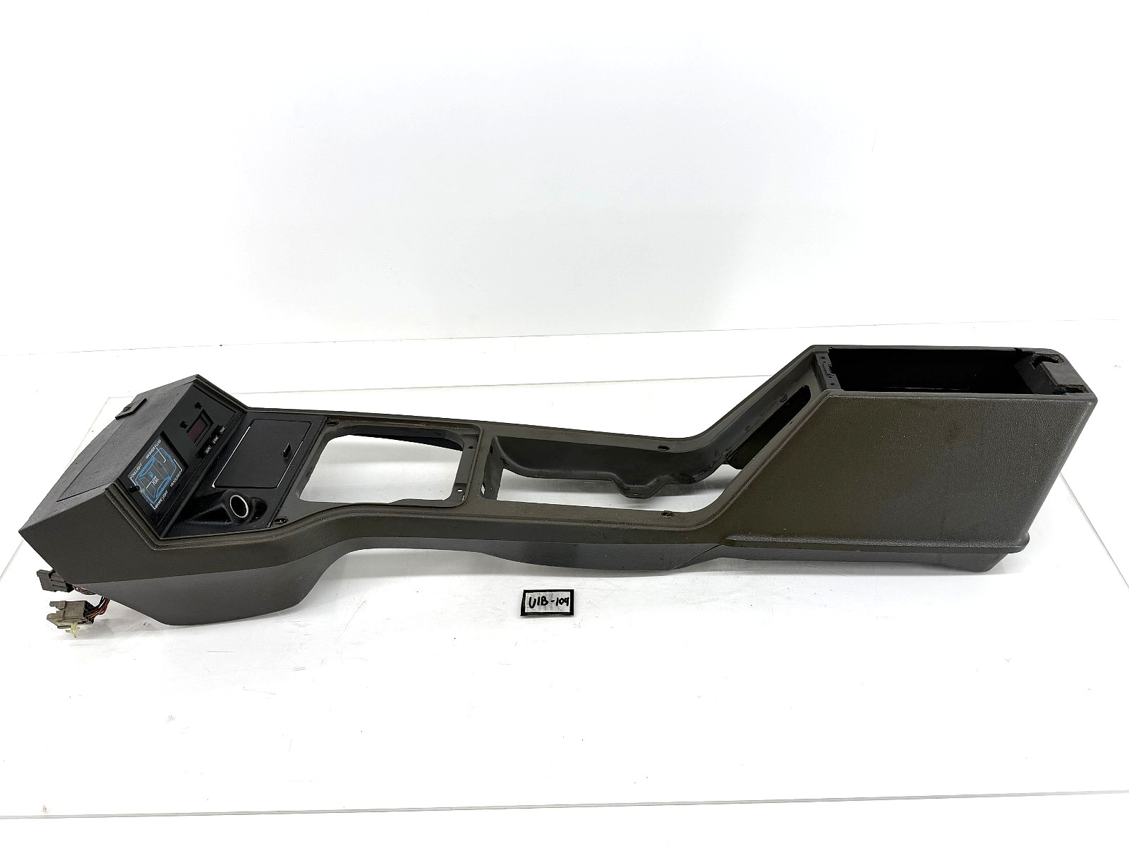 OEM 1979 - 1986 FORD MUSTANG CENTER CONSOLE AND INFORMATION CENTER CLOCK ARMREST