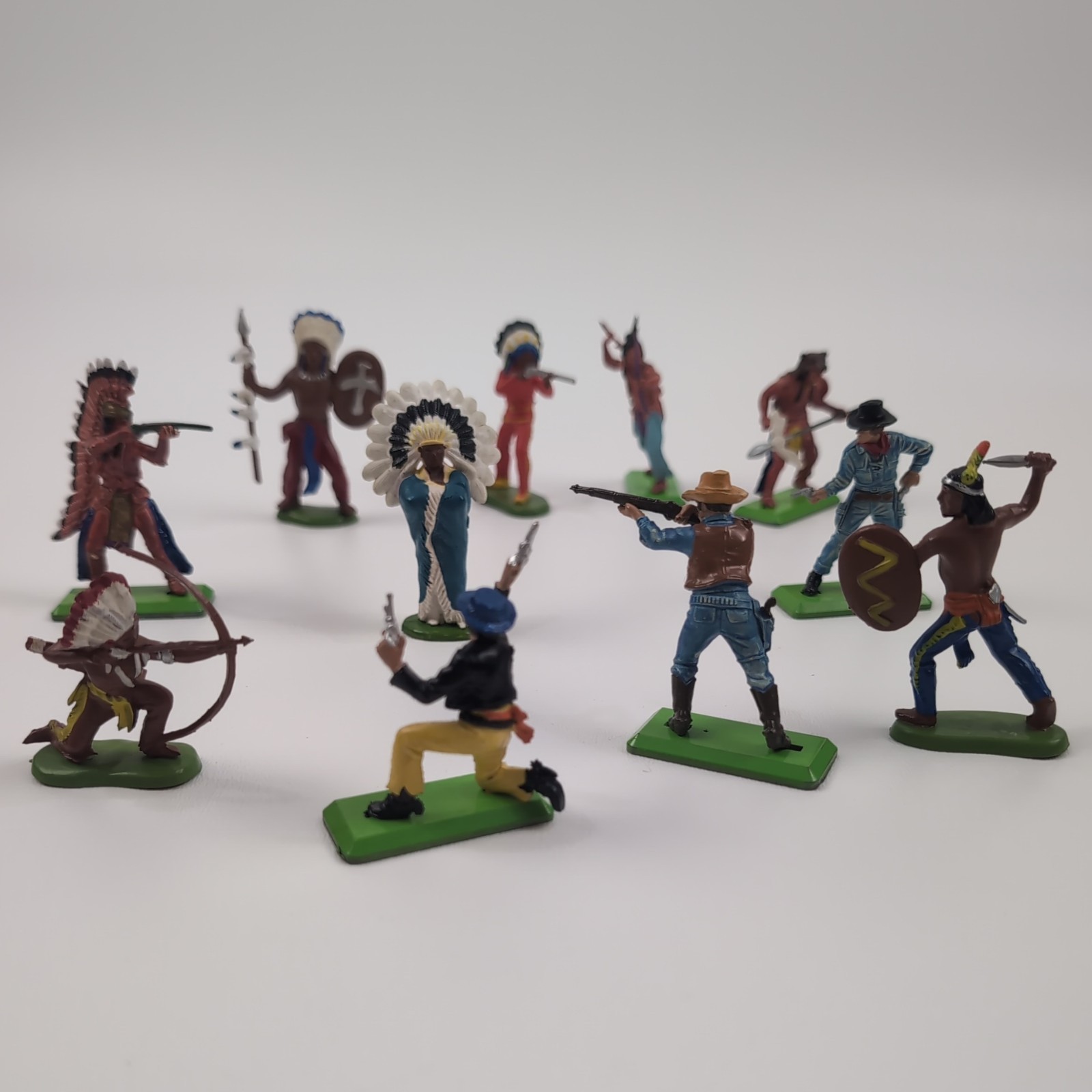 11x Vtg 1971 Britains Ltd Deetail Western Figures Cowboys & Indians Miniatures