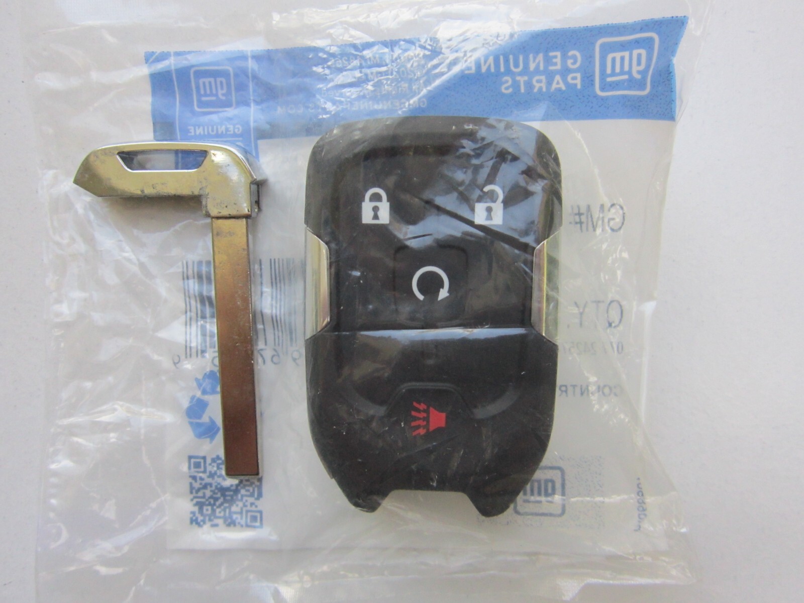 NEW OEM 2018-2022 GMC TERRAIN KEYLESS REMOTE SMART KEY FOB 13584512 / 4 BT NEW OEM 2018-2022 GMC TERRAIN KEYLESS REMOTE SMART KEY FOB 13584512 / 4 BT