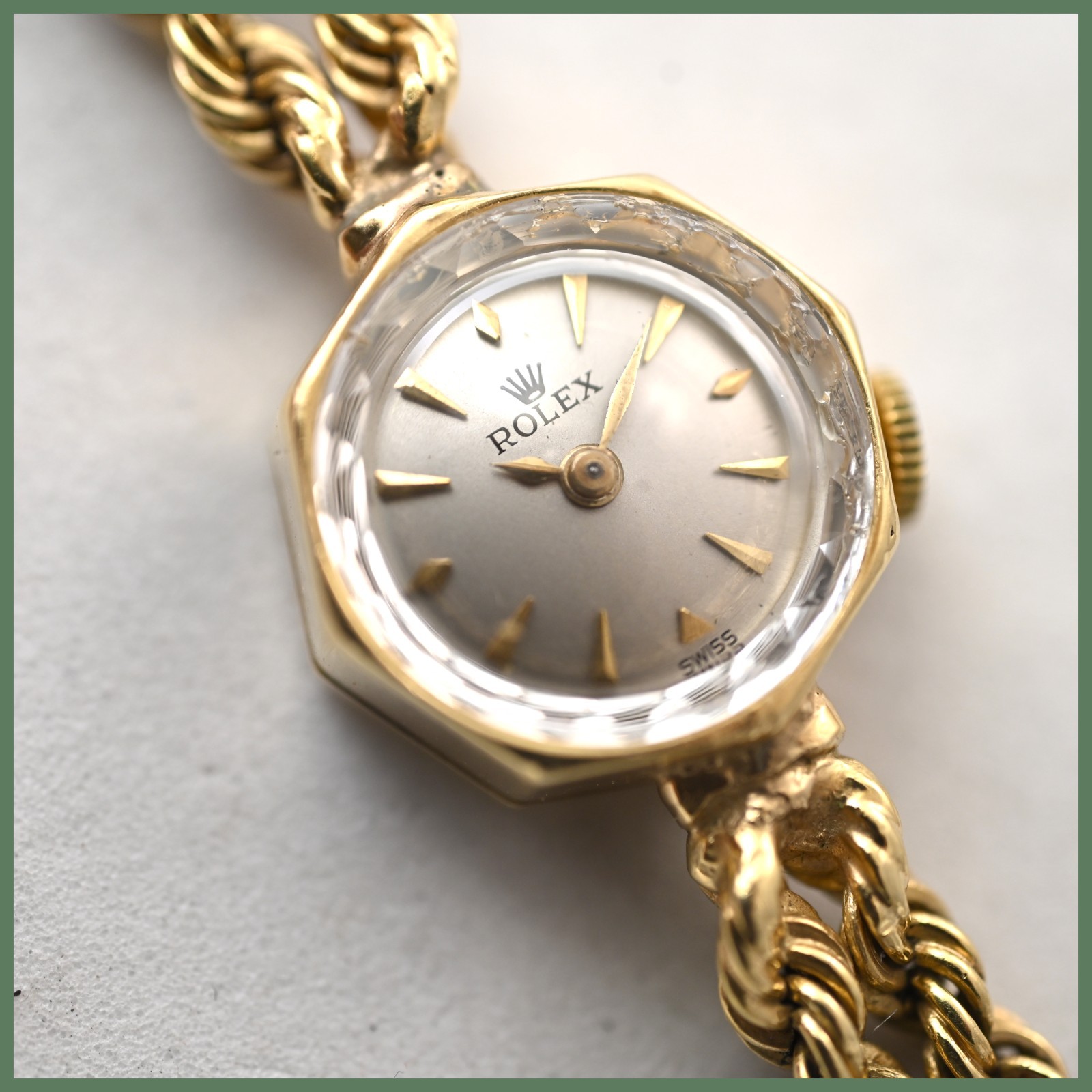 VITAGE ROLEX 14K SOLID YELLOW GOLD 20.4 GRAM LADIES WATCH