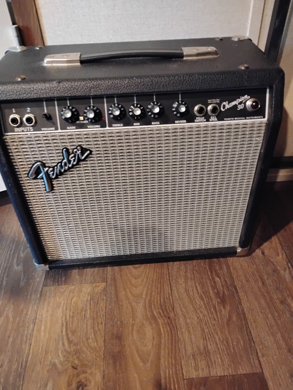 VINTAGE Fender Champion 30 Guitar Amplifier 30W Combo Amp Working 12” speaker VINTAGE Fender Champion 30 Guitar Amplifier 30W Combo Amp Working 12” speaker
