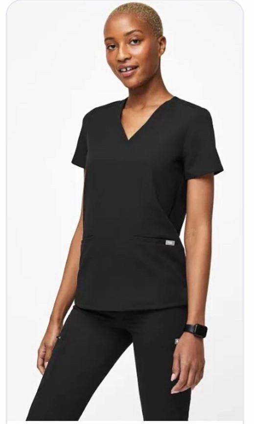 FIGS Women\'s Black Solid Casma Medical Scrub Top Short Sleeve V-Neck FIGS Women\'s Black Solid Casma Medical Scrub Top Short Sleeve V-Neck
