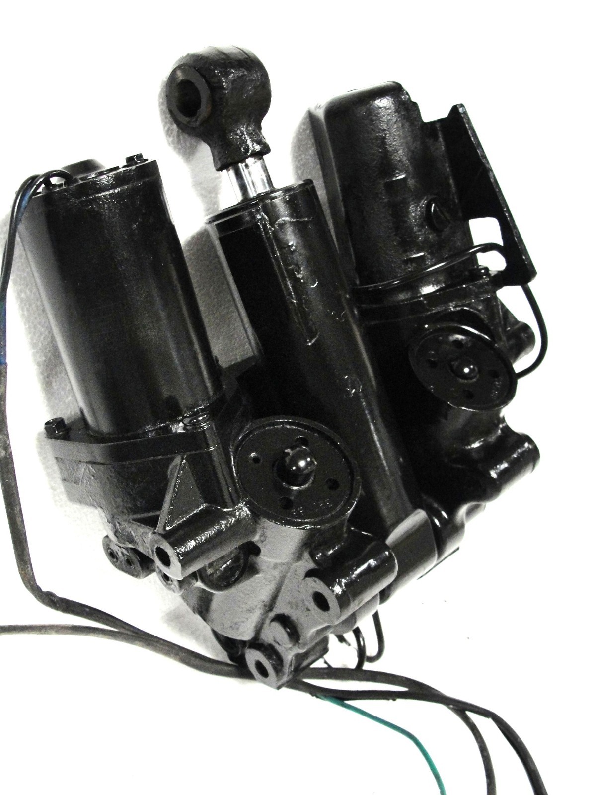 1970s 80s Johnson Evinrude 70 90 115 150 200  hp Outboard Power Tilt Trim Unit