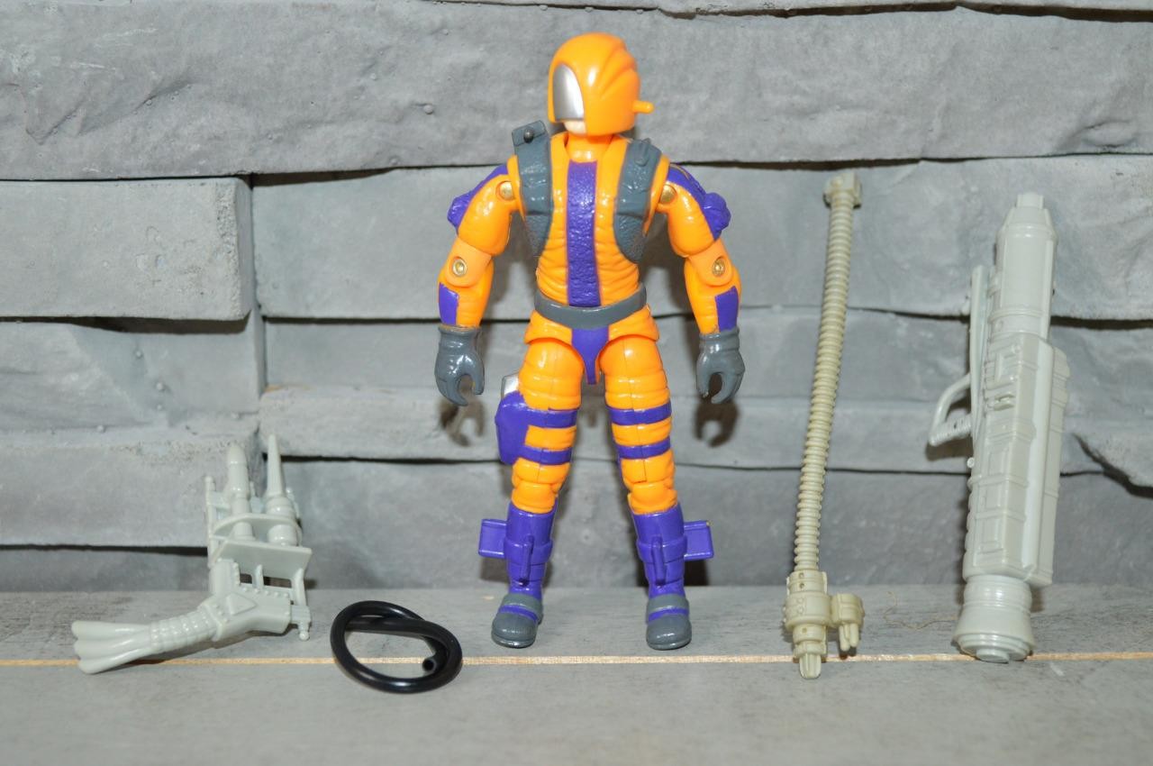 1989 Gijoe Cobra Anti Tank Specialist Bazooka Man ( H.E.A.T Viper ) W/ Weapons 