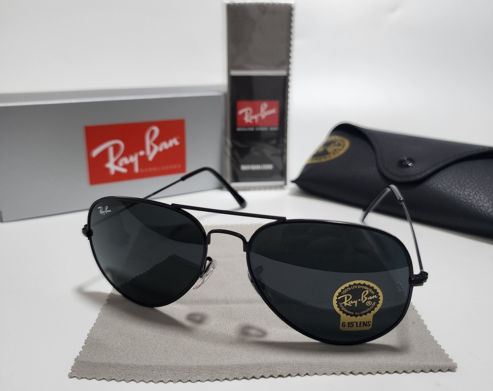 Ray-Ban RB3025 Aviator Pilot Sunglasses Black Frame Glass Gray Lens 58mm New Ray-Ban RB3025 Aviator Pilot Sunglasses Black Frame Glass Gray Lens 58mm New