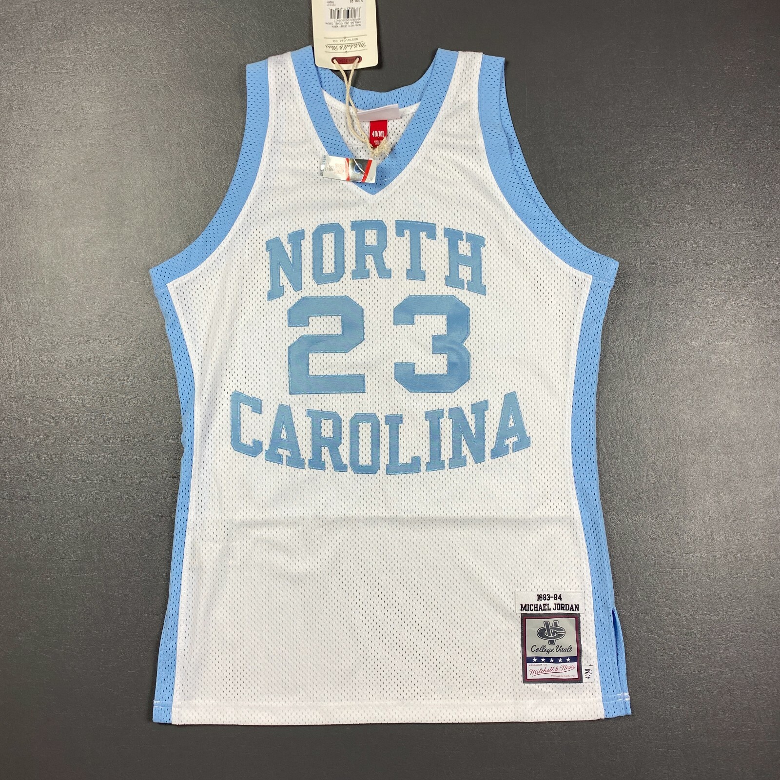 100% Authentic Michael Jordan Mitchell & Ness 83 84 UNC Tar Heels Jersey 40 M 100% Authentic Michael Jordan Mitchell & Ness 83 84 UNC Tar Heels Jersey 40 M