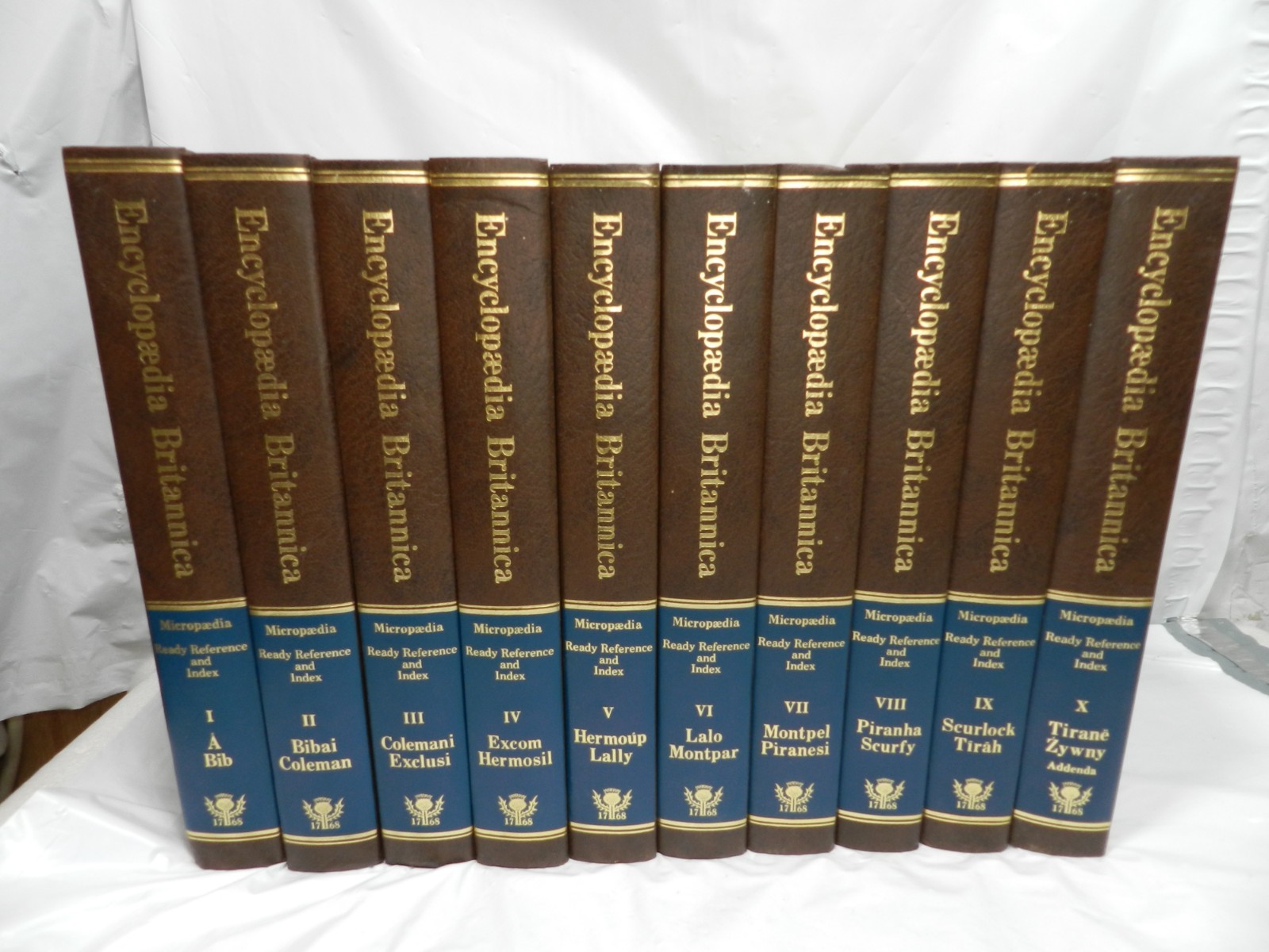 VTG Encyclopaedia Britannica Macropaedia  1768  10 Volume Set Printed 1979 W33JK
