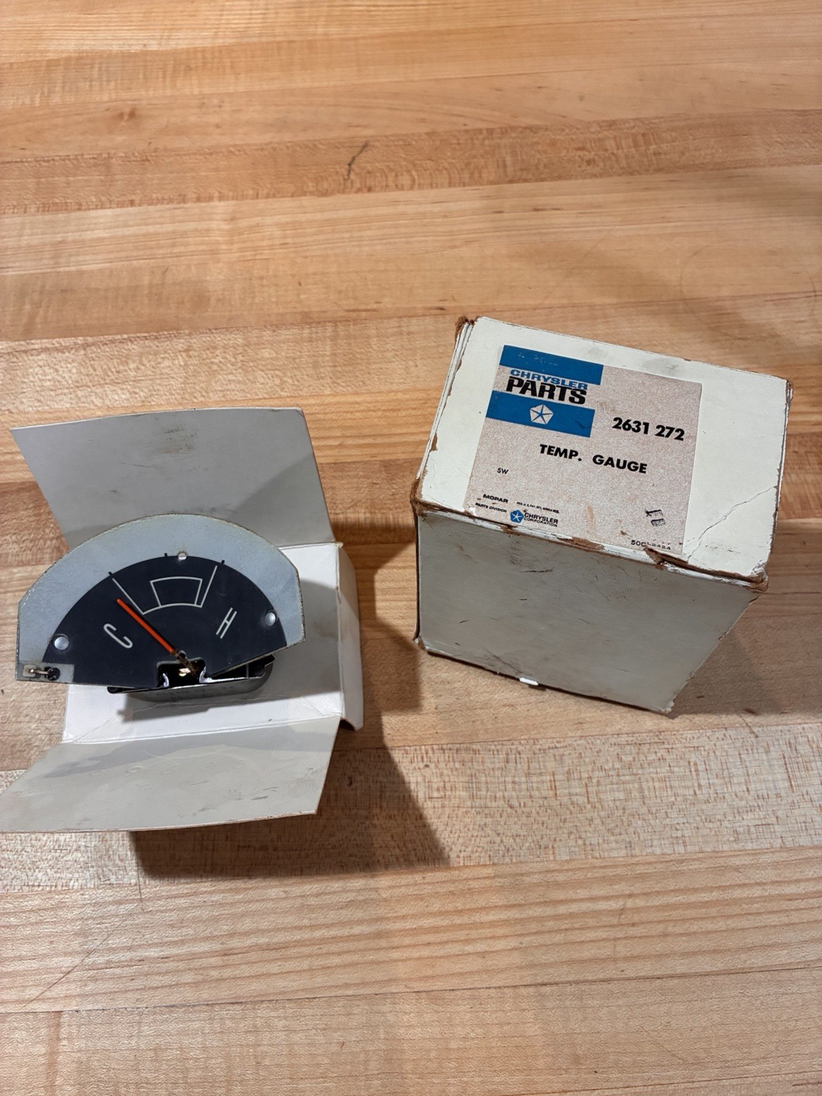 NOS MOPAR 1966-7 DODGE CHARGER TEMPERTURE GAUGE NIB NOS MOPAR 1966-7 DODGE CHARGER TEMPERTURE GAUGE NIB