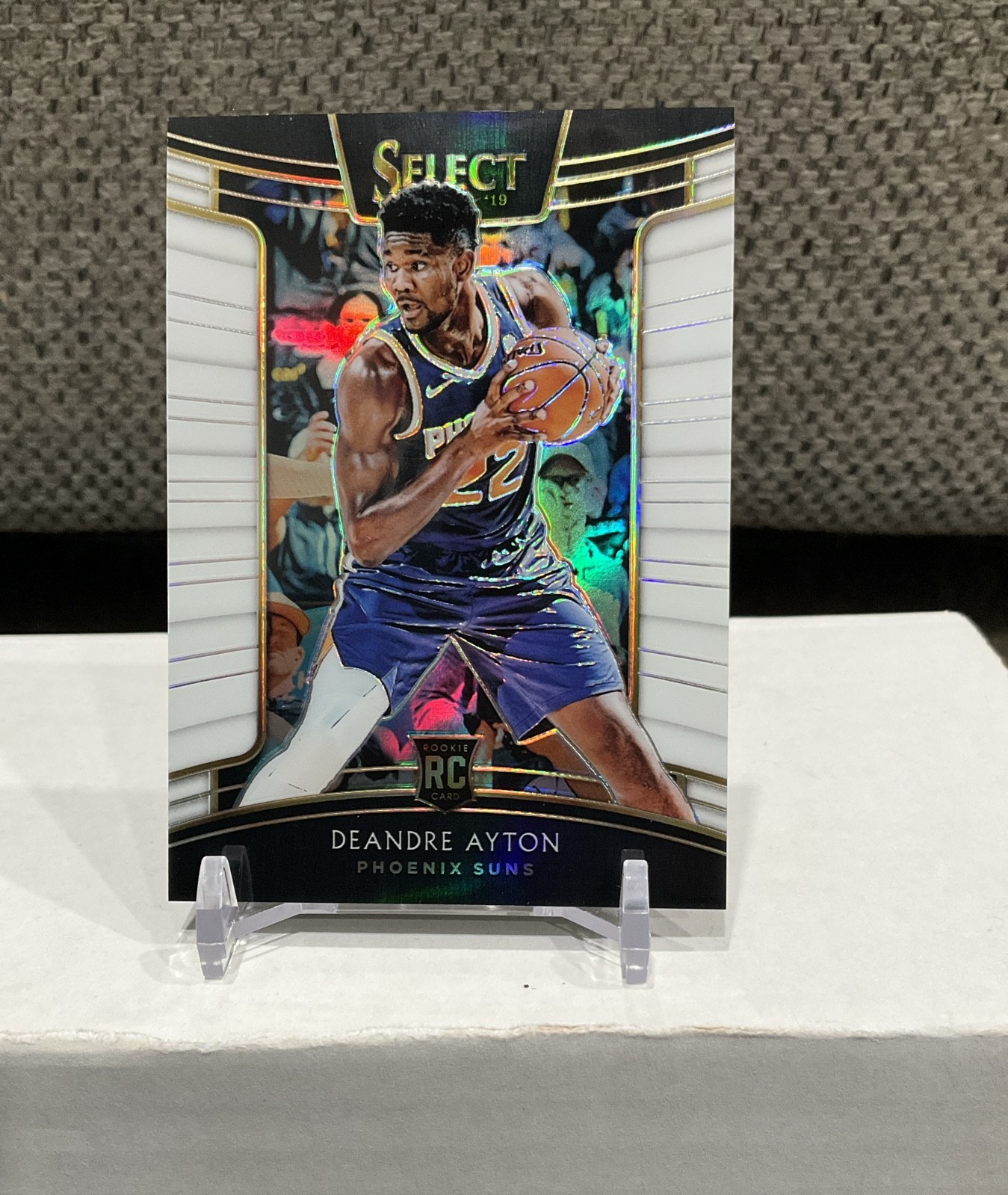 2018-19 Panini Select - Concourse DeAndre Ayton #2 White Prizm /149 (RC) 2018-19 Panini Select - Concourse DeAndre Ayton #2 White Prizm /149 (RC)