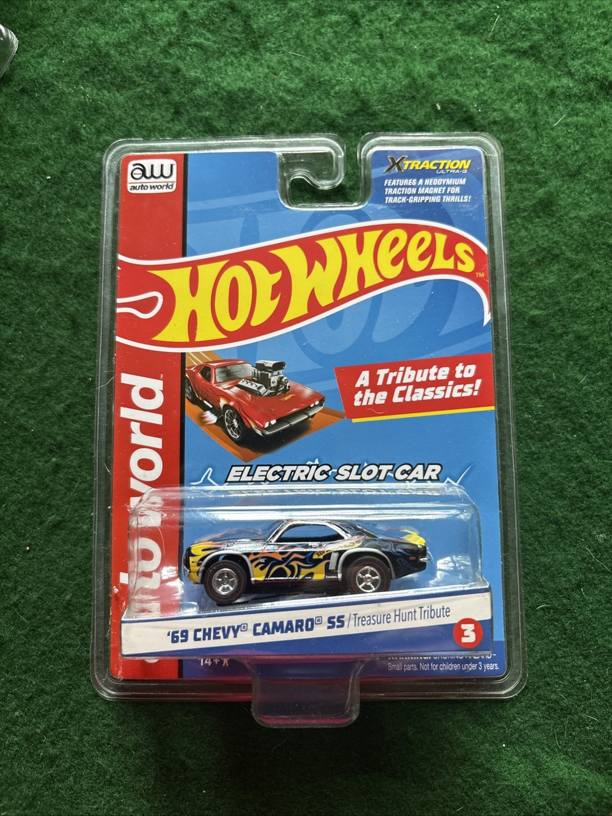 Carded Slot Car Auto World Hot Wheels \'69 Chevy Camaro SS