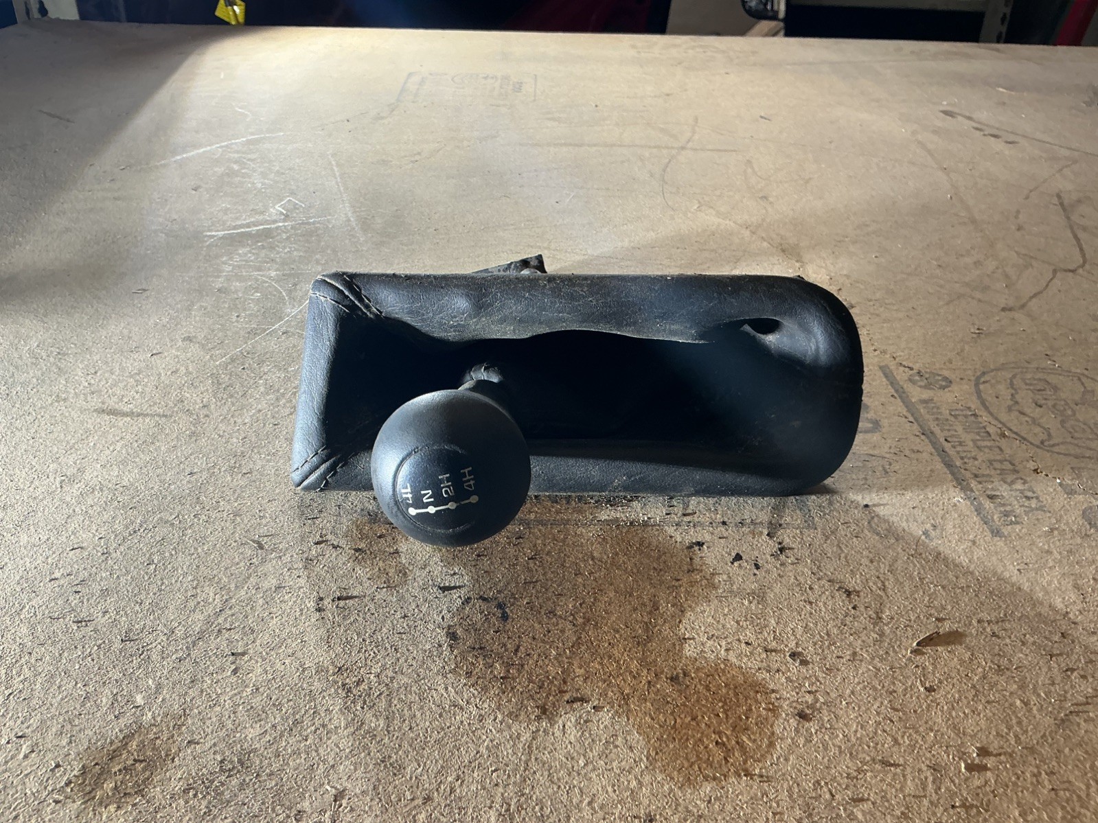 ✅ 2002 - 2005 Dodge Ram 2500 4x4 Floor Shift Lever Shifter Boot OEM ✅ 2002 - 2005 Dodge Ram 2500 4x4 Floor Shift Lever Shifter Boot OEM
