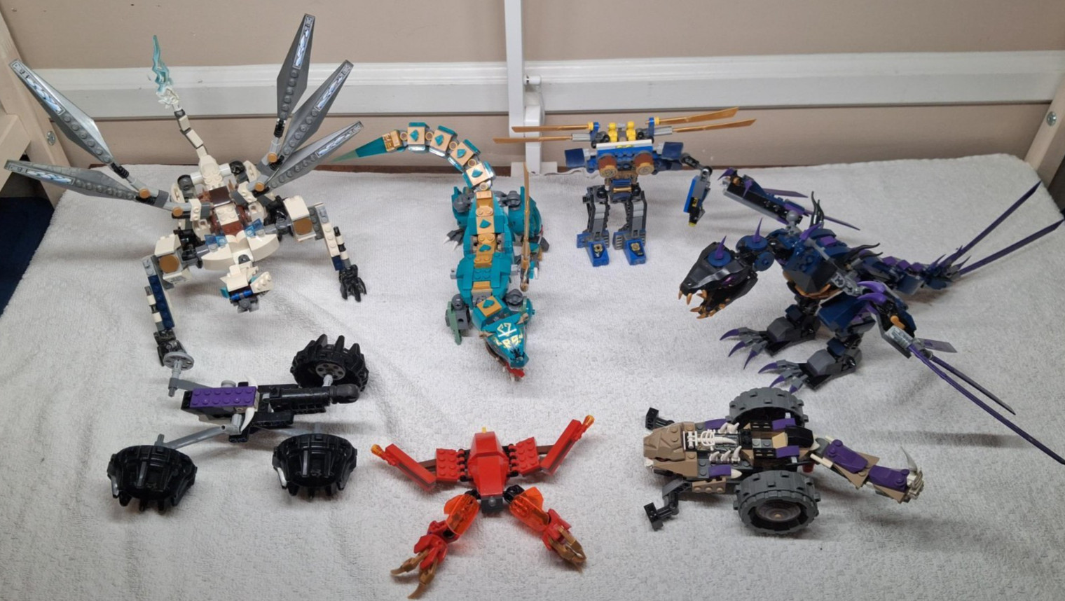 LEGO Ninjago Chima Partial Build Parts Lot 71742 70748 70745 2518 70754 71746