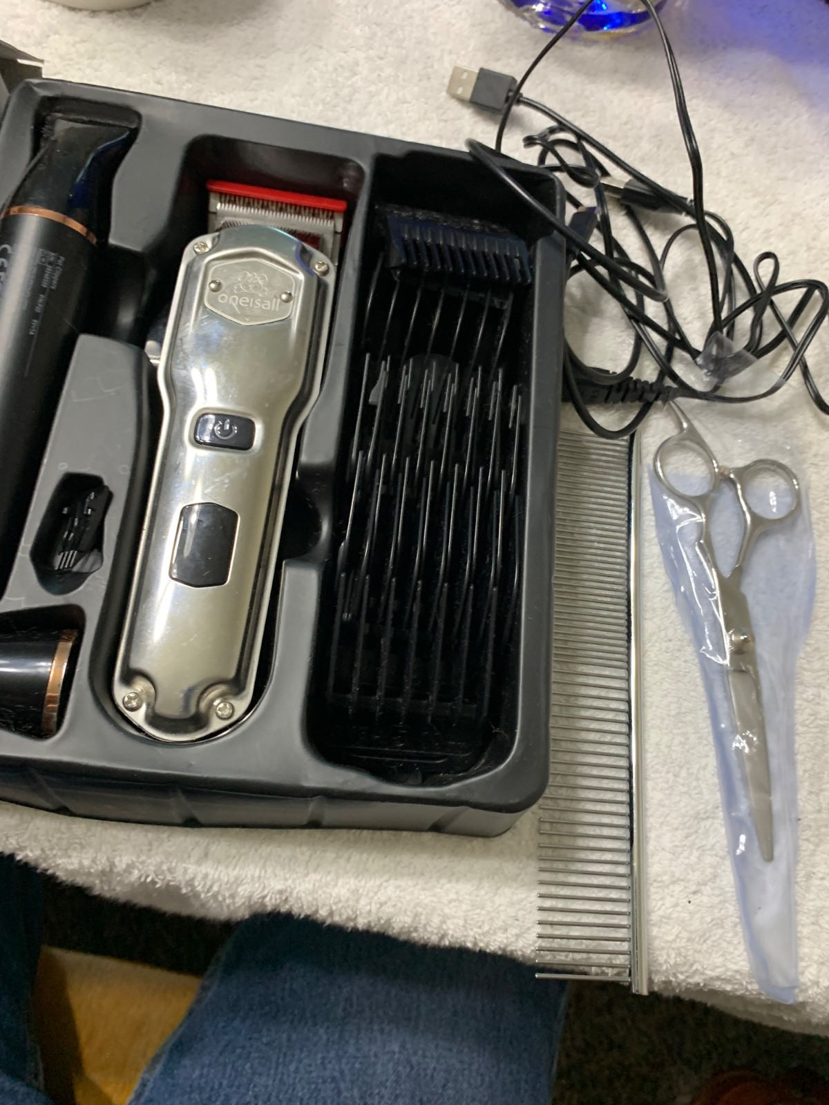 ONEISALL Professional Cordless Dog Clippers Hair Shaver Trimmer Pet Grooming Kit