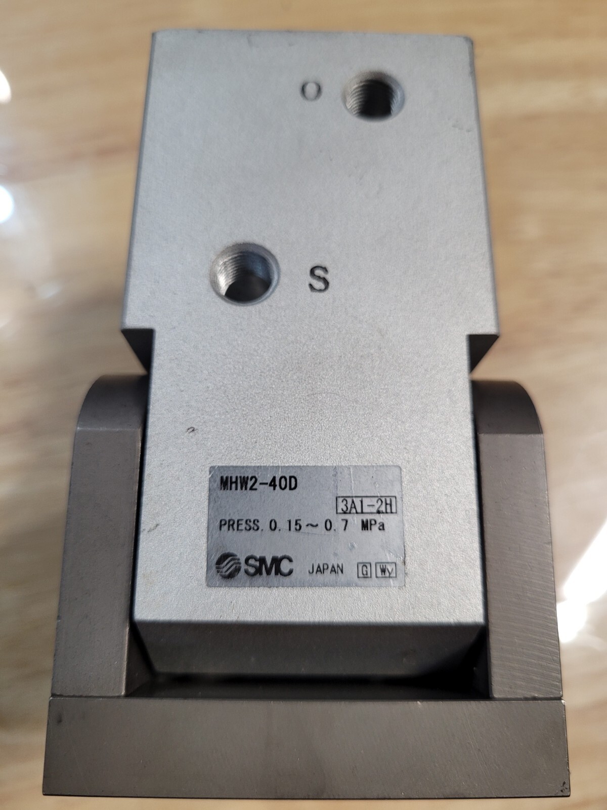 SMC MHW2-40D GRIPPER SMC MHW2-40D GRIPPER