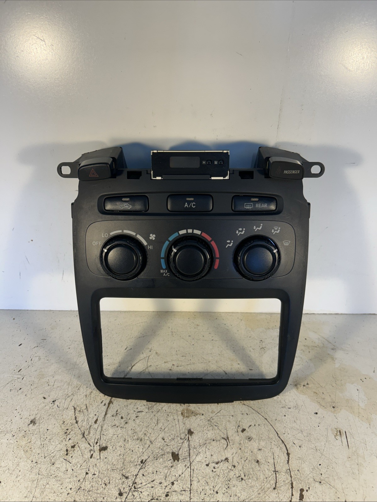 2004-2007 Toyota Highlander Manual A/C Climate Control 84010-48270 OEM 2004-2007 Toyota Highlander Manual A/C Climate Control 84010-48270 OEM
