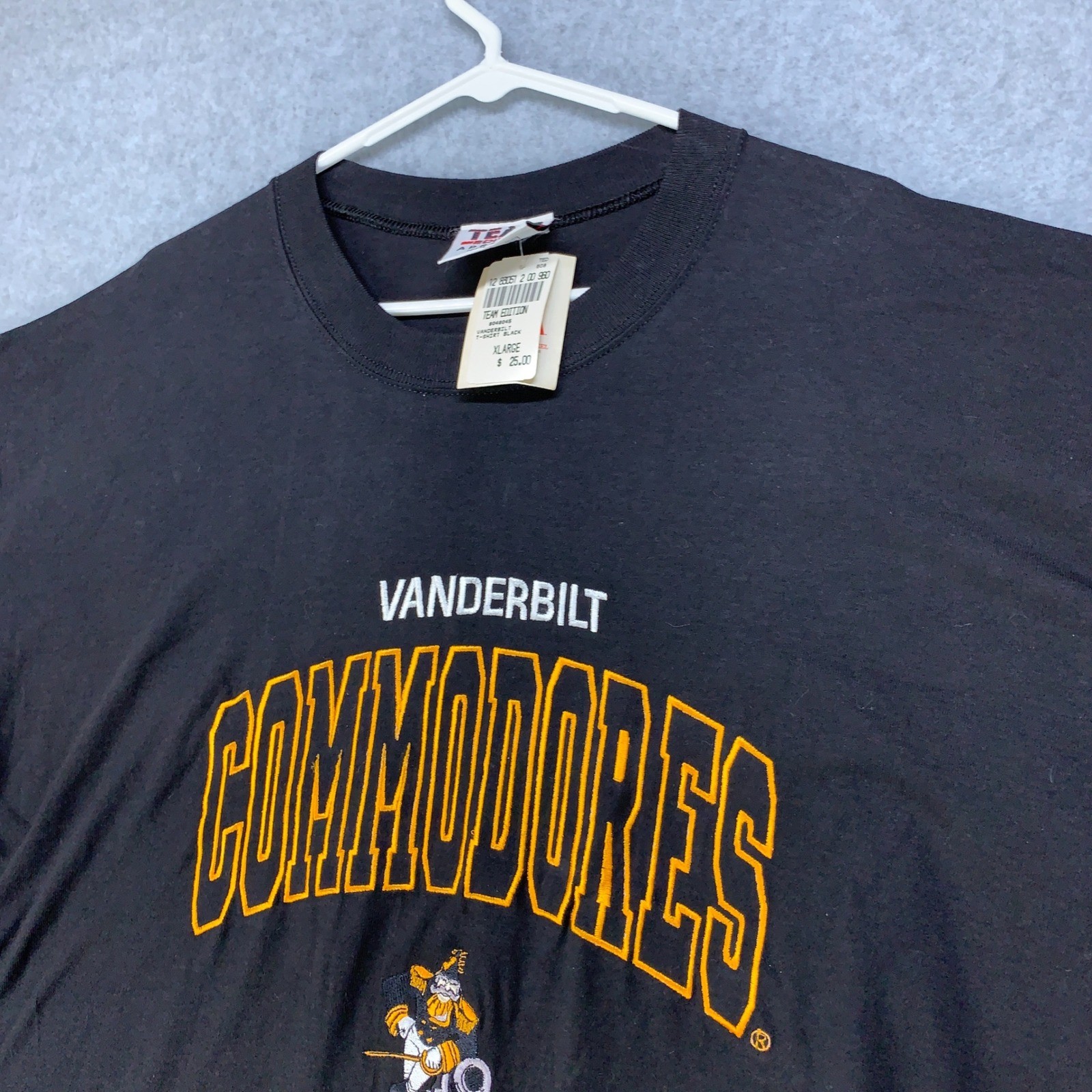Vanderbilt Commodores Team Edition T-Shirt Mens XL Black Embroidered Deadstock Vanderbilt Commodores Team Edition T-Shirt Mens XL Black Embroidered Deadstock