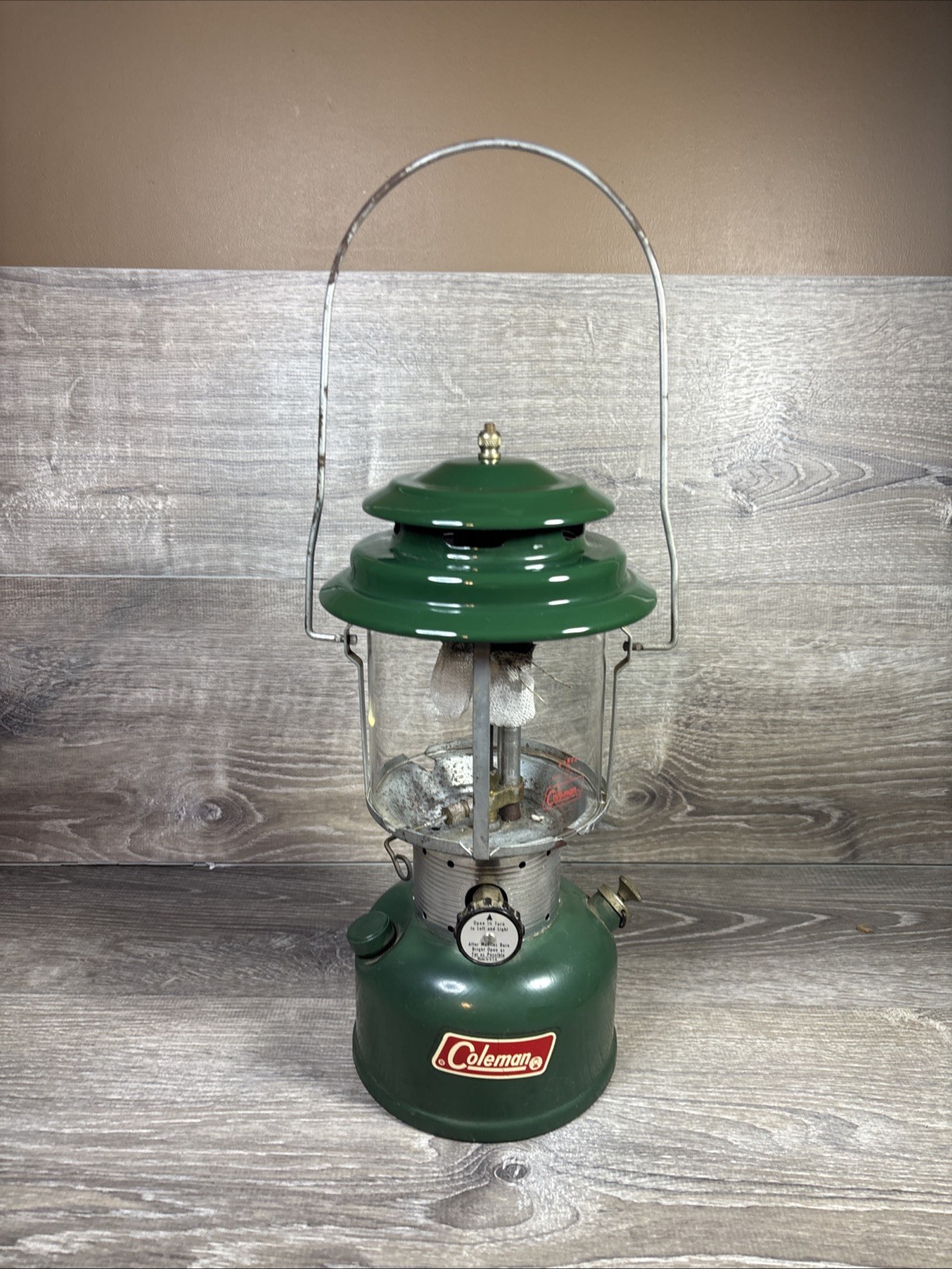 Vintage 1971 Coleman Model 220F Dual 2 Mantle Green Gas Camp Lantern USA Vintage 1971 Coleman Model 220F Dual 2 Mantle Green Gas Camp Lantern USA
