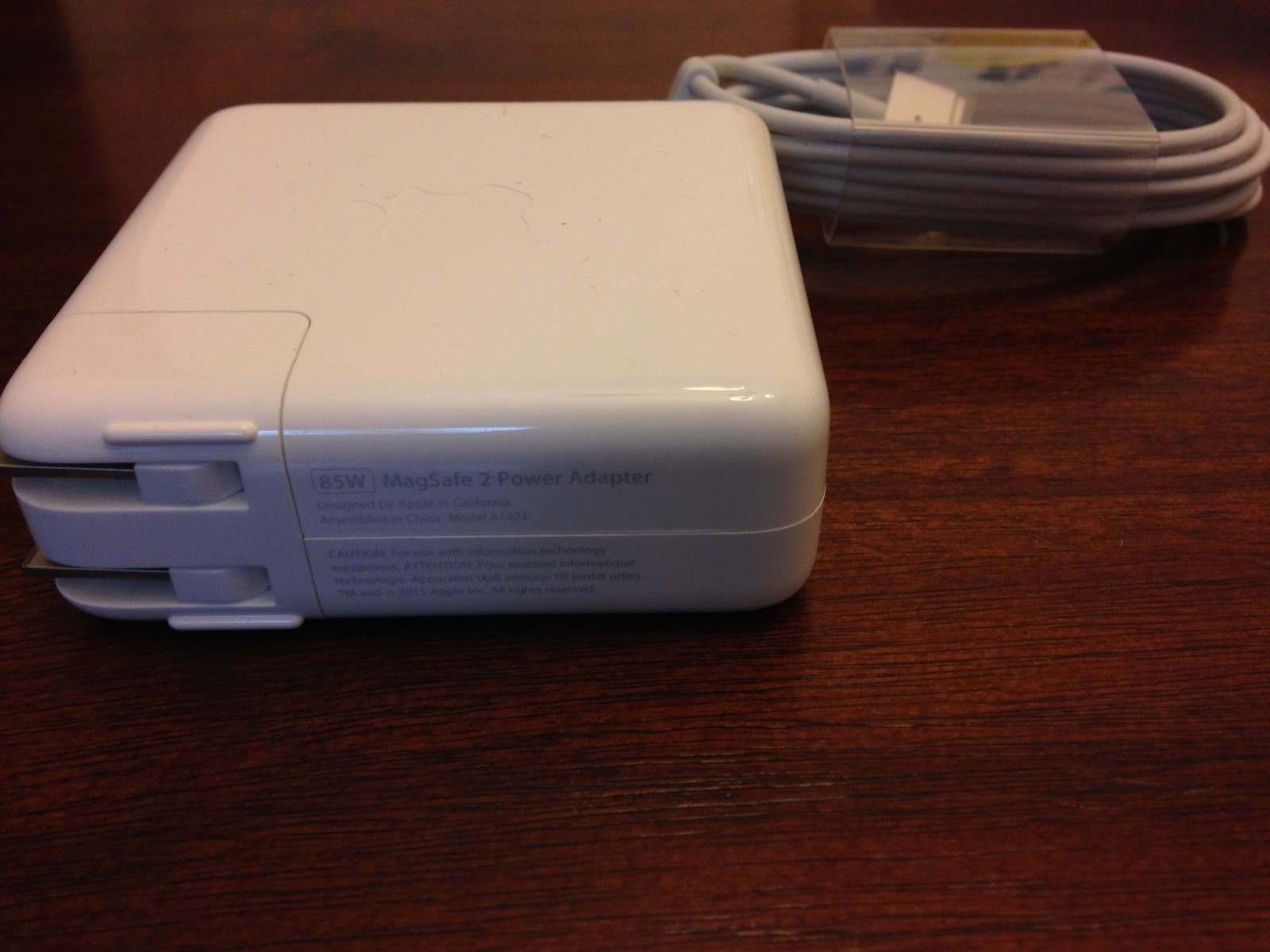 ORIGINAL GENUINE APPLE MACBOOK PRO RETINA MAGSAFE 2 85W AC POWER ADAPTER A1424 ORIGINAL GENUINE APPLE MACBOOK PRO RETINA MAGSAFE 2 85W AC POWER ADAPTER A1424