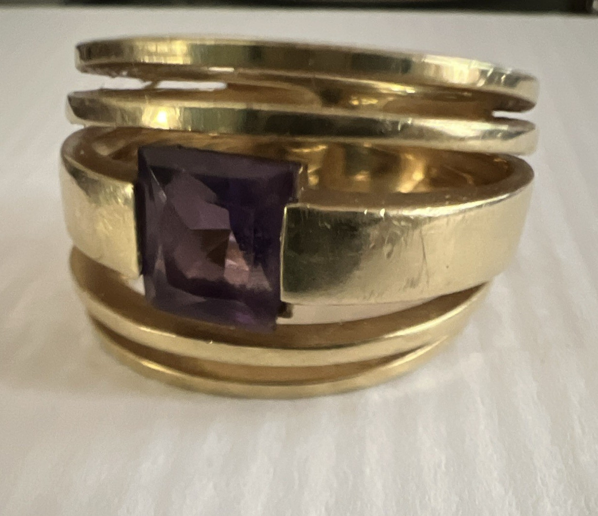 18kt Yellow Gold Wide Band Ring Square Purple Amethyst Size 7.5 Pre-Owned 18kt Yellow Gold Wide Band Ring Square Purple Amethyst Size 7.5 Pre-Owned
