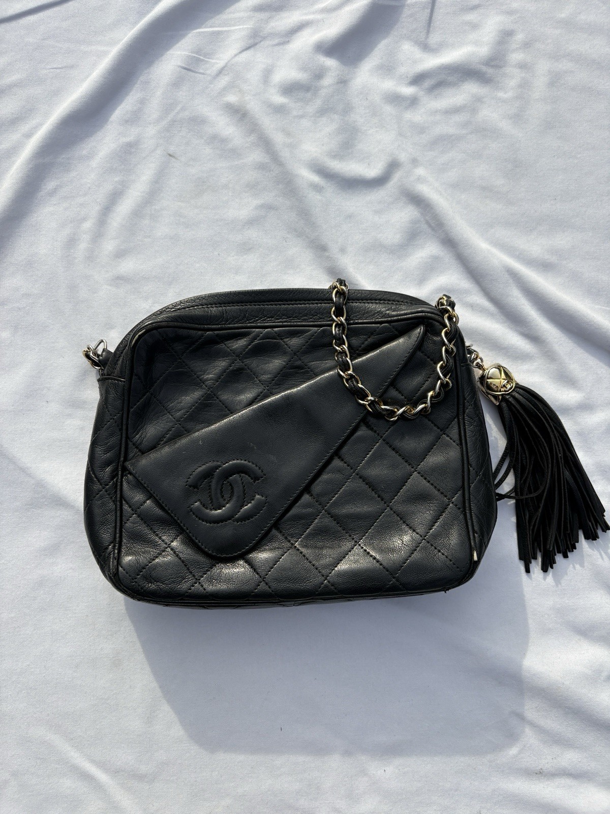 1986-1988 Authentic CHANEL Fringe Matelasse Used Shoulder Bag Black Lambskin