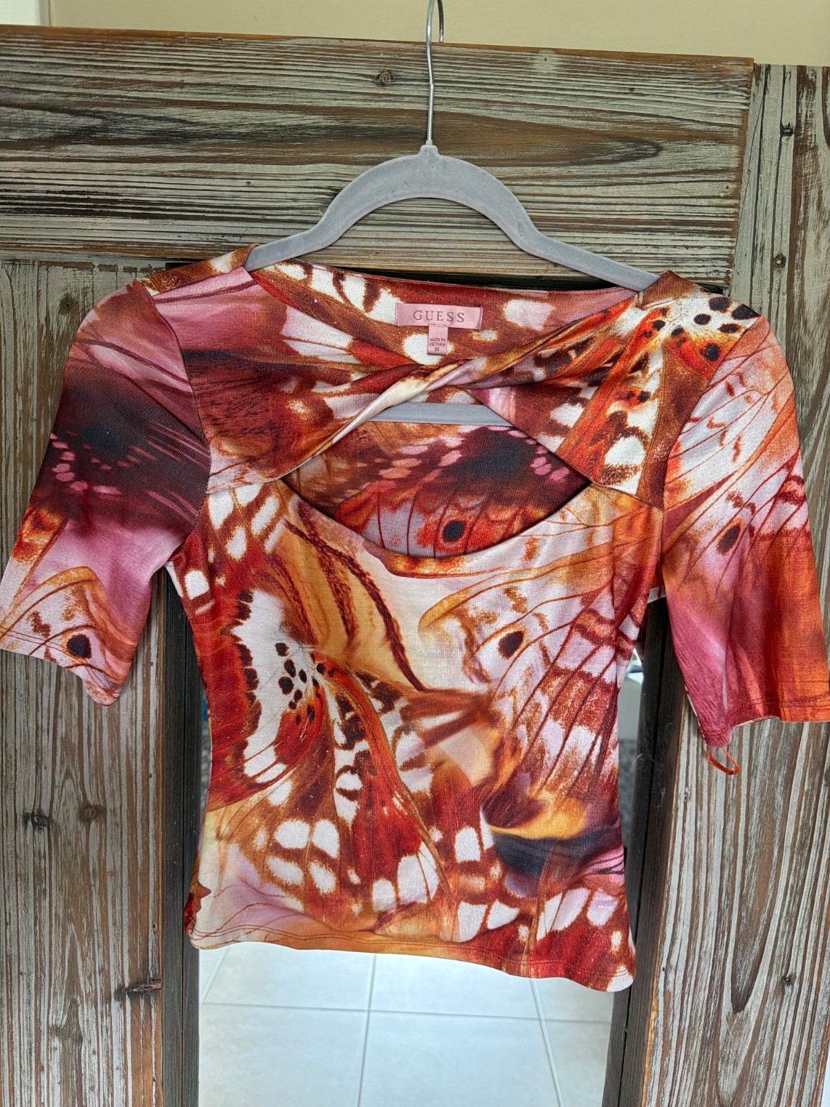 XS 3/4 length sleeve GUESS women’s monarch butterfly shirt - orange, pink and re