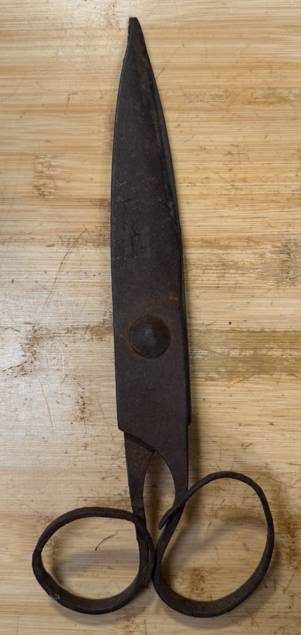 AMAZING 17th / 18th Century Primitive Hand Forged Wrought Iron Scissors / Shears AMAZING 17th / 18th Century Primitive Hand Forged Wrought Iron Scissors / Shears