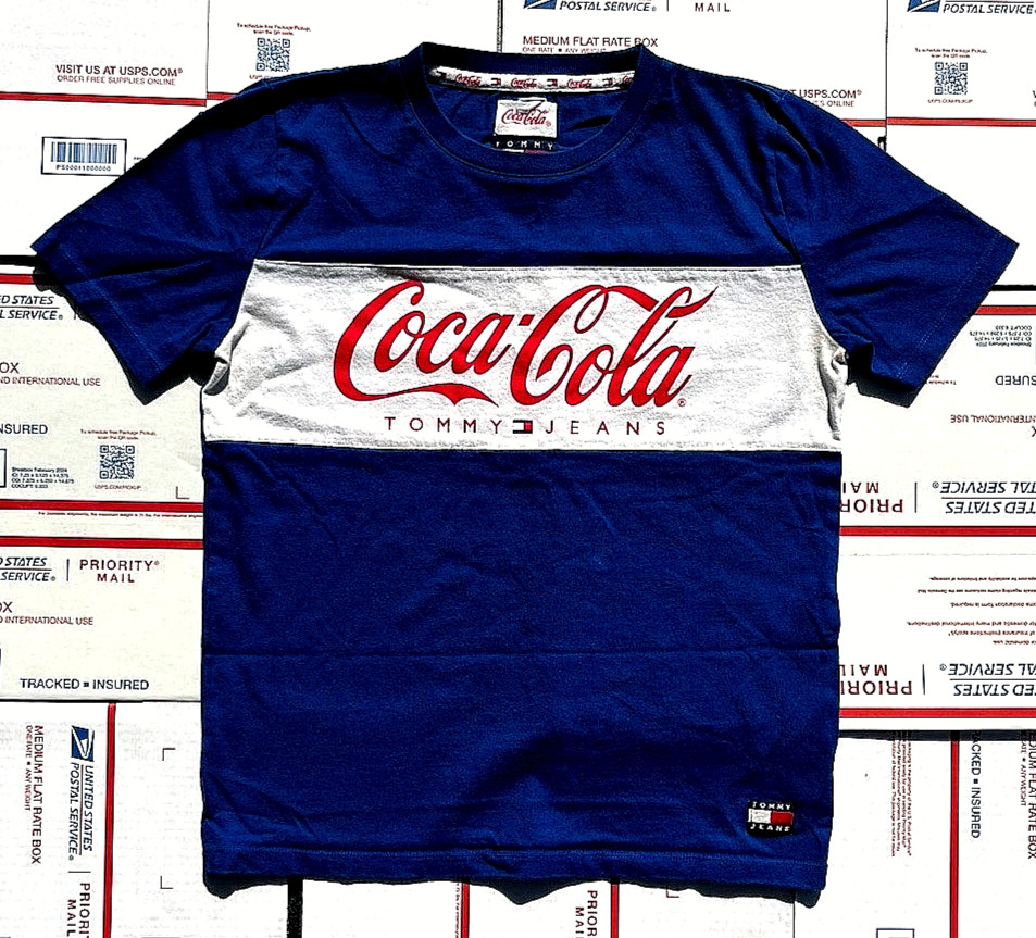 Vintage Tommy Jeans Hilfiger Coca Cola Collaboration 1990s T-shirt size S/P