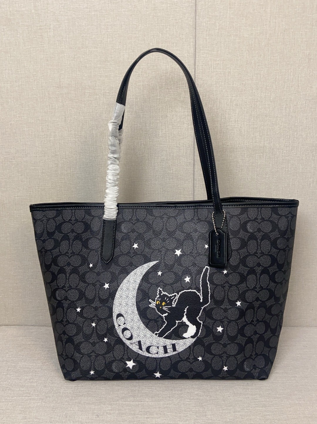 NWT City Tote Signature Canvas With Halloween Cat Graphic Black bag NWT City Tote Signature Canvas With Halloween Cat Graphic Black bag