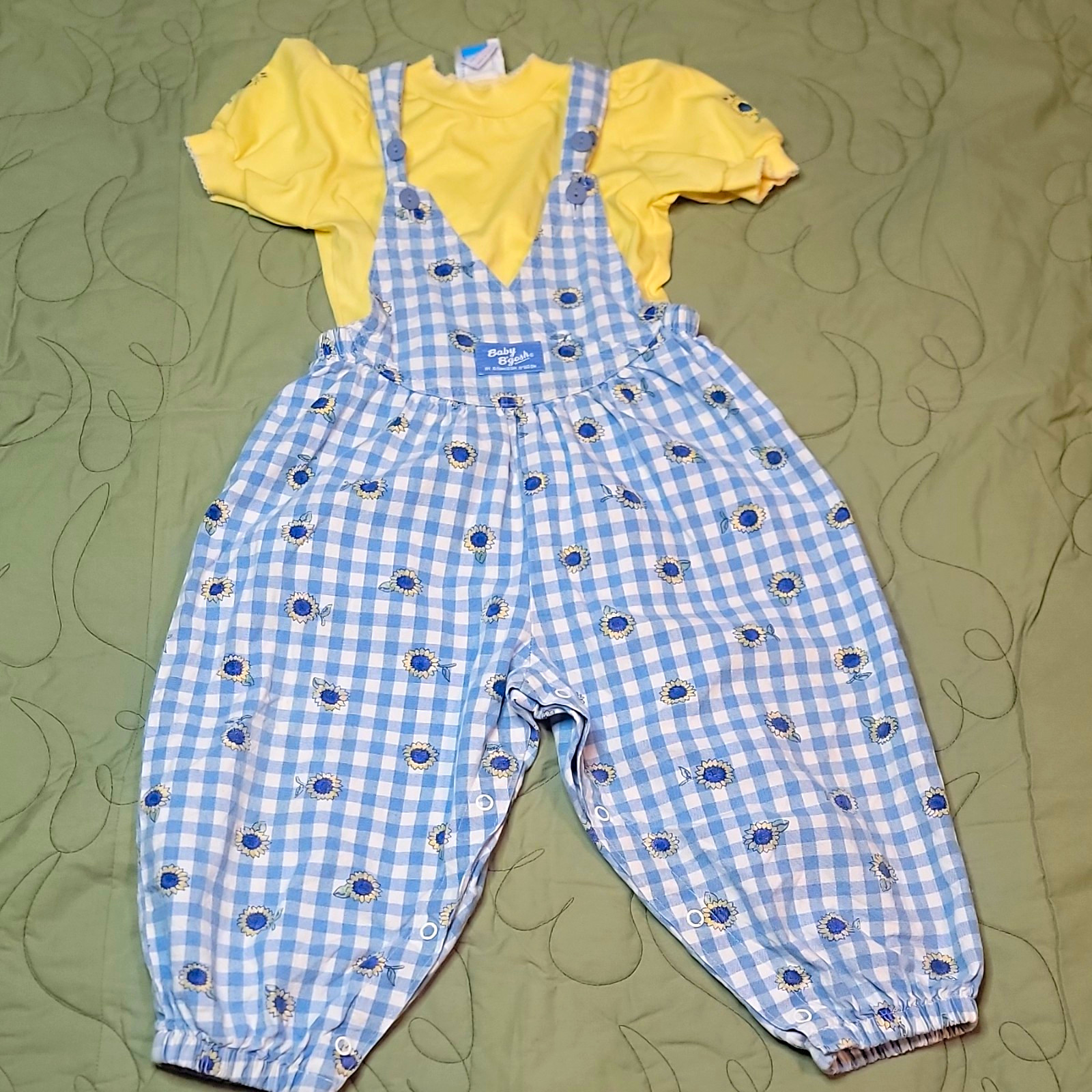 Vintage Oshkosh Sunflower Romper 2T 2pc Cotton Top & Gingham Floral Overalls Vintage Oshkosh Sunflower Romper 2T 2pc Cotton Top & Gingham Floral Overalls