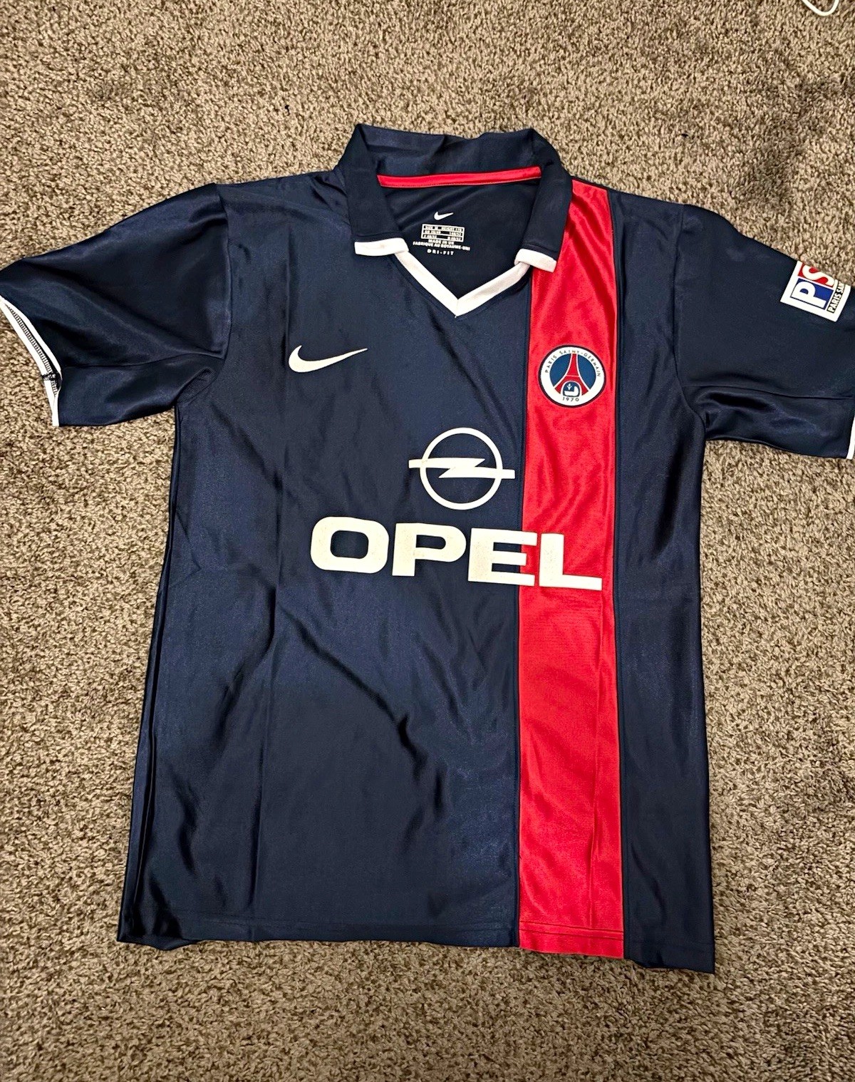 Nike Paris Saint-Germain PSG Soccer Jersey M Navy Red White Opel Sponsor Nike Paris Saint-Germain PSG Soccer Jersey M Navy Red White Opel Sponsor