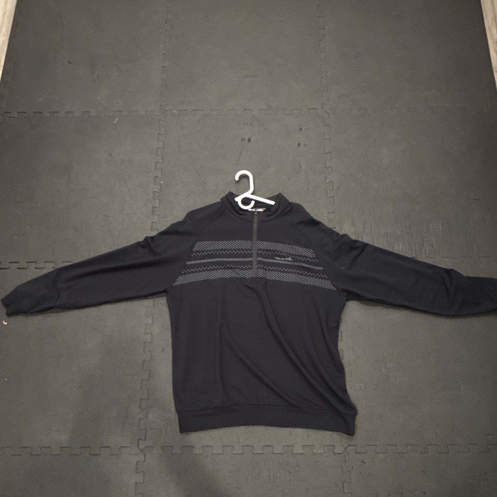 Travis Matthew Men’s Quarter Zip Size XL