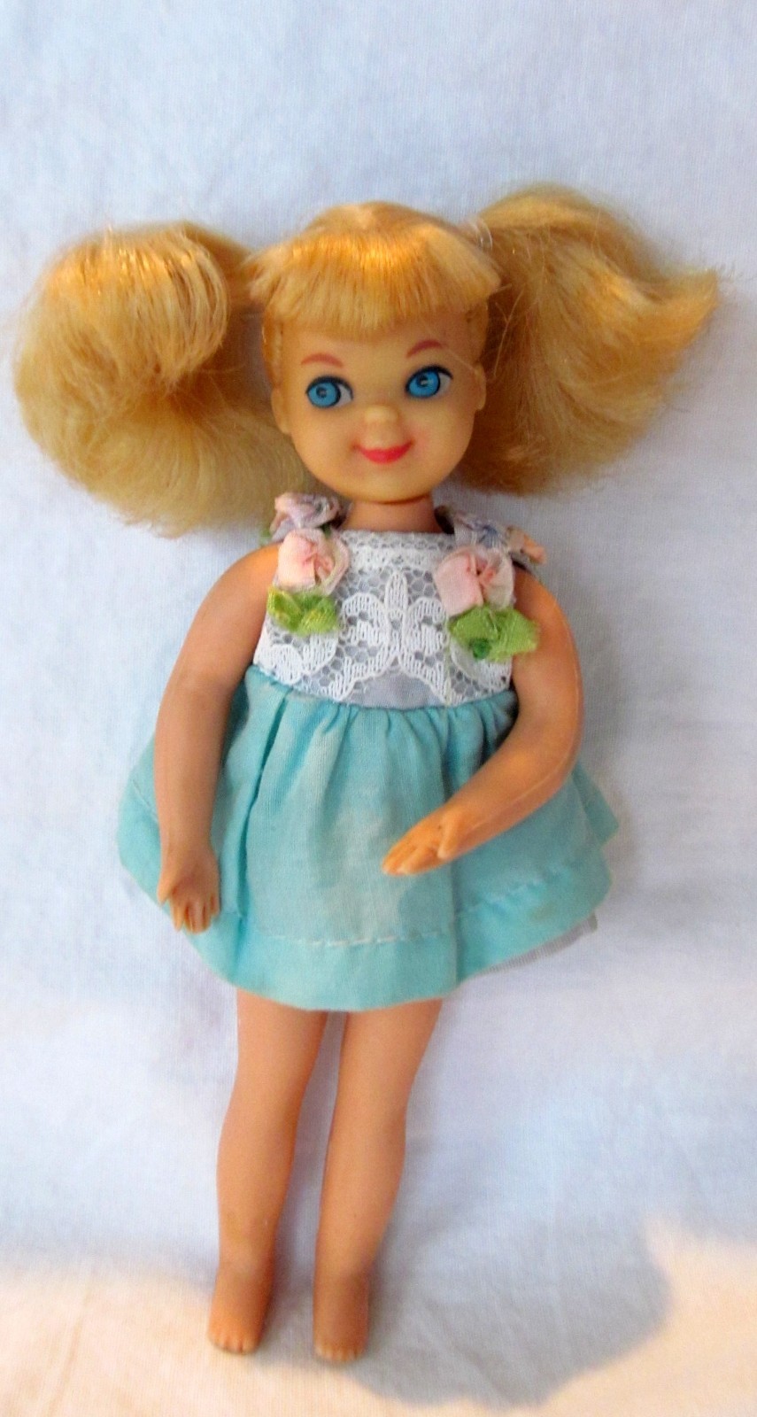 Vintage  Blonde Tutti Doll dressed in  Come To My Party Outfit 1965 G2U