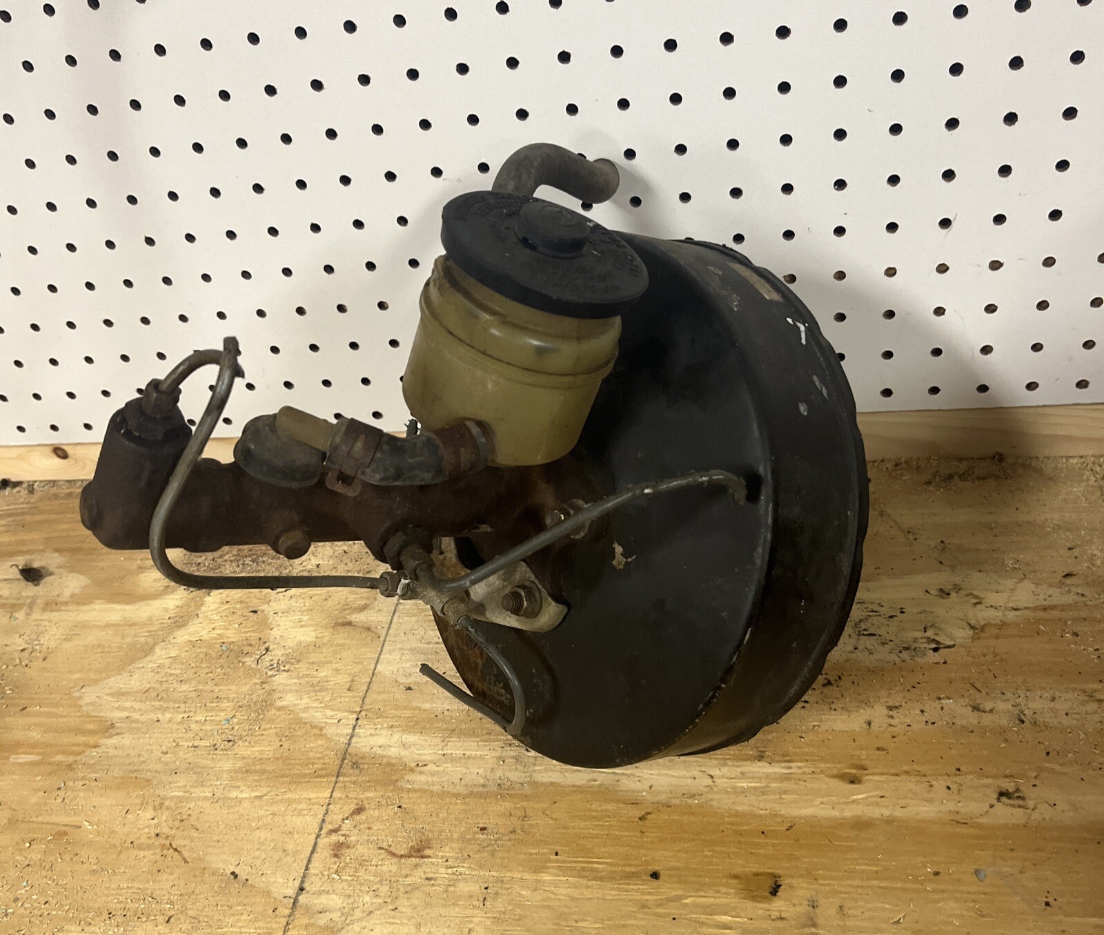 Toyota Pickup RV MOTORHOME ONE TON BRAKE BOOSTER MASTER CYLINDER OEM 84-88 Toyota Pickup RV MOTORHOME ONE TON BRAKE BOOSTER MASTER CYLINDER OEM 84-88