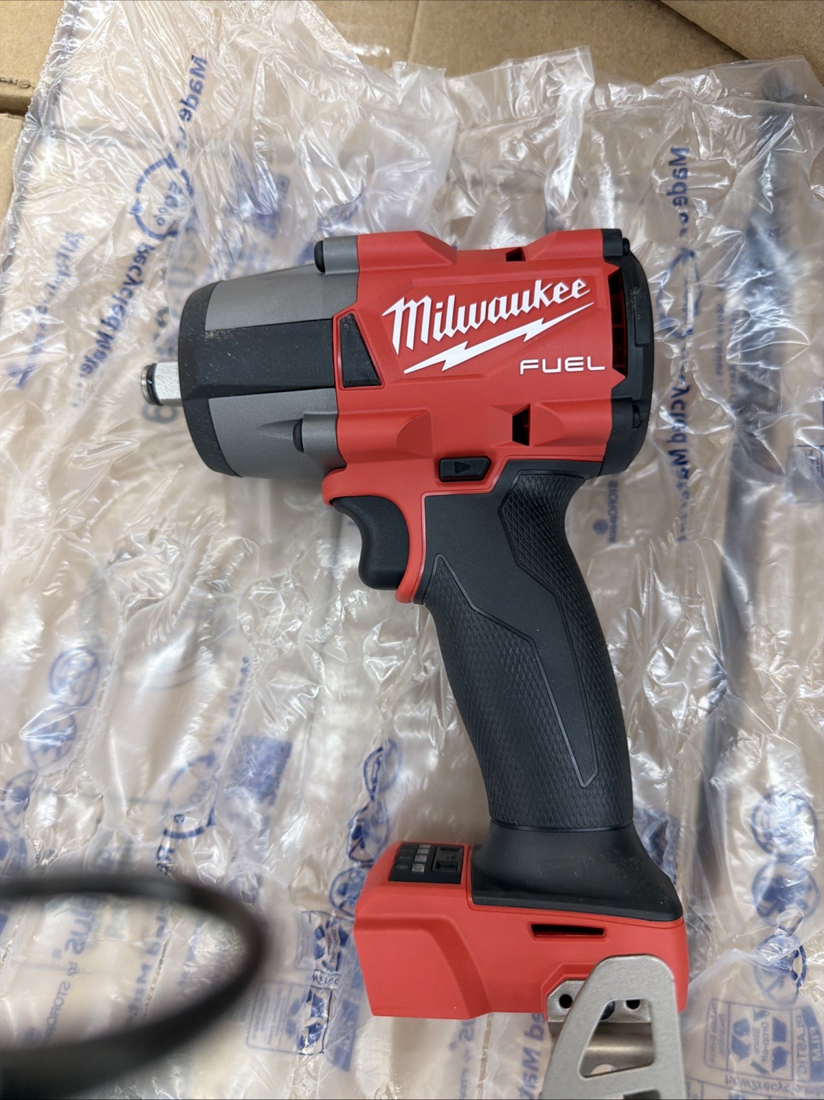 Milwaukee 2962P-20 M18 FUEL Li-Ion BL 1/2 in. Impact Wrench (Tool Only) Milwaukee 2962P-20 M18 FUEL Li-Ion BL 1/2 in. Impact Wrench (Tool Only)