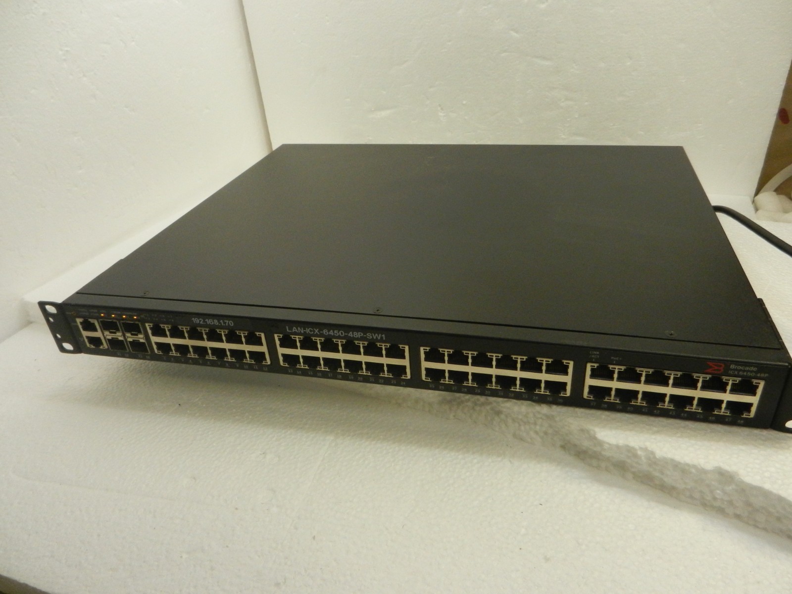 (QTY Avail ) Brocade ICX6450-48P 48-Port PoE+ Gigabit Network Switch W/Rack Ears
