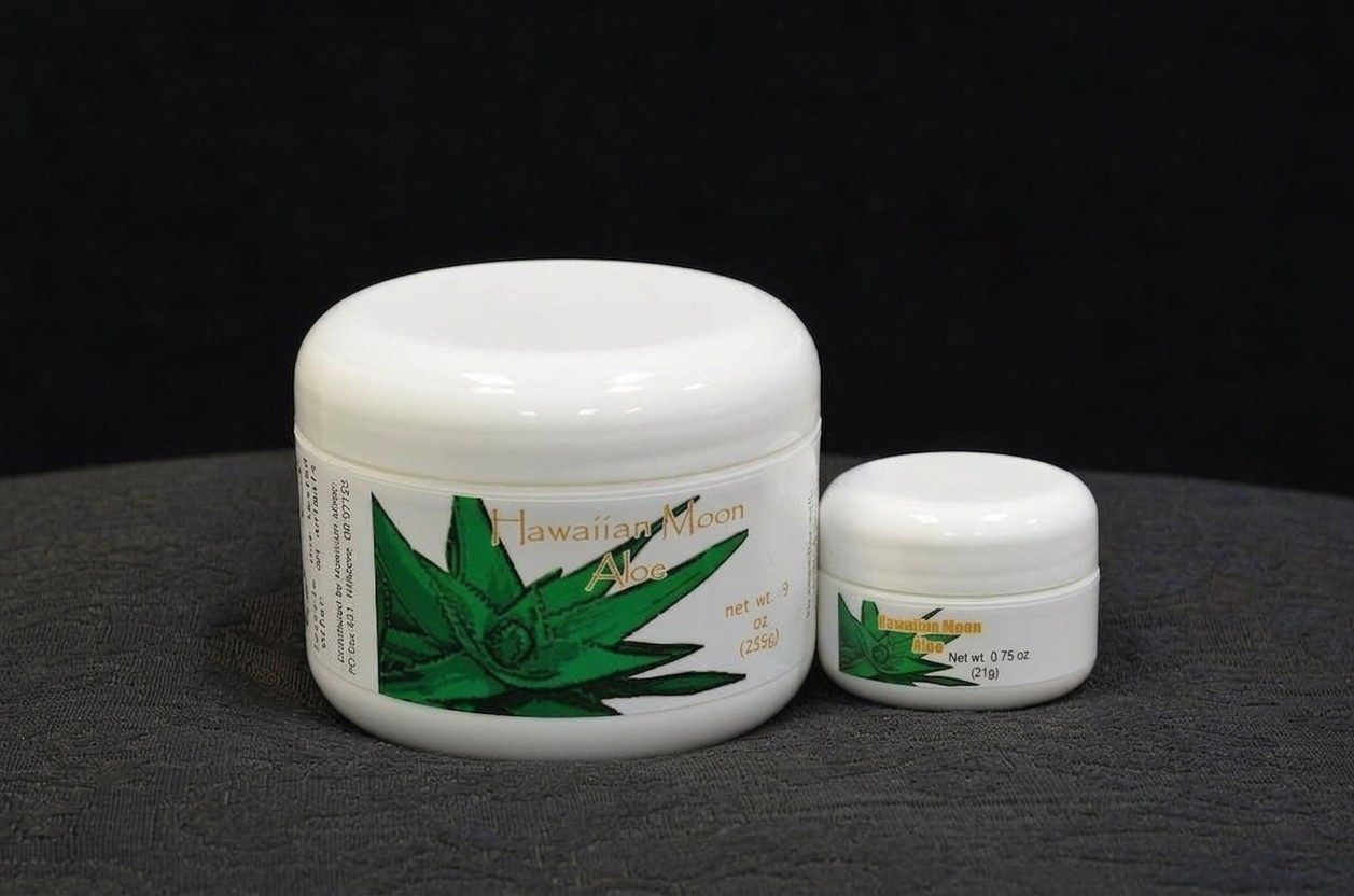 Hawaiian Moon Aloe Cream Moisturizer (9oz jar plus 3/4oz sampler jar) Hawaiian Moon Aloe Cream Moisturizer (9oz jar plus 3/4oz sampler jar)