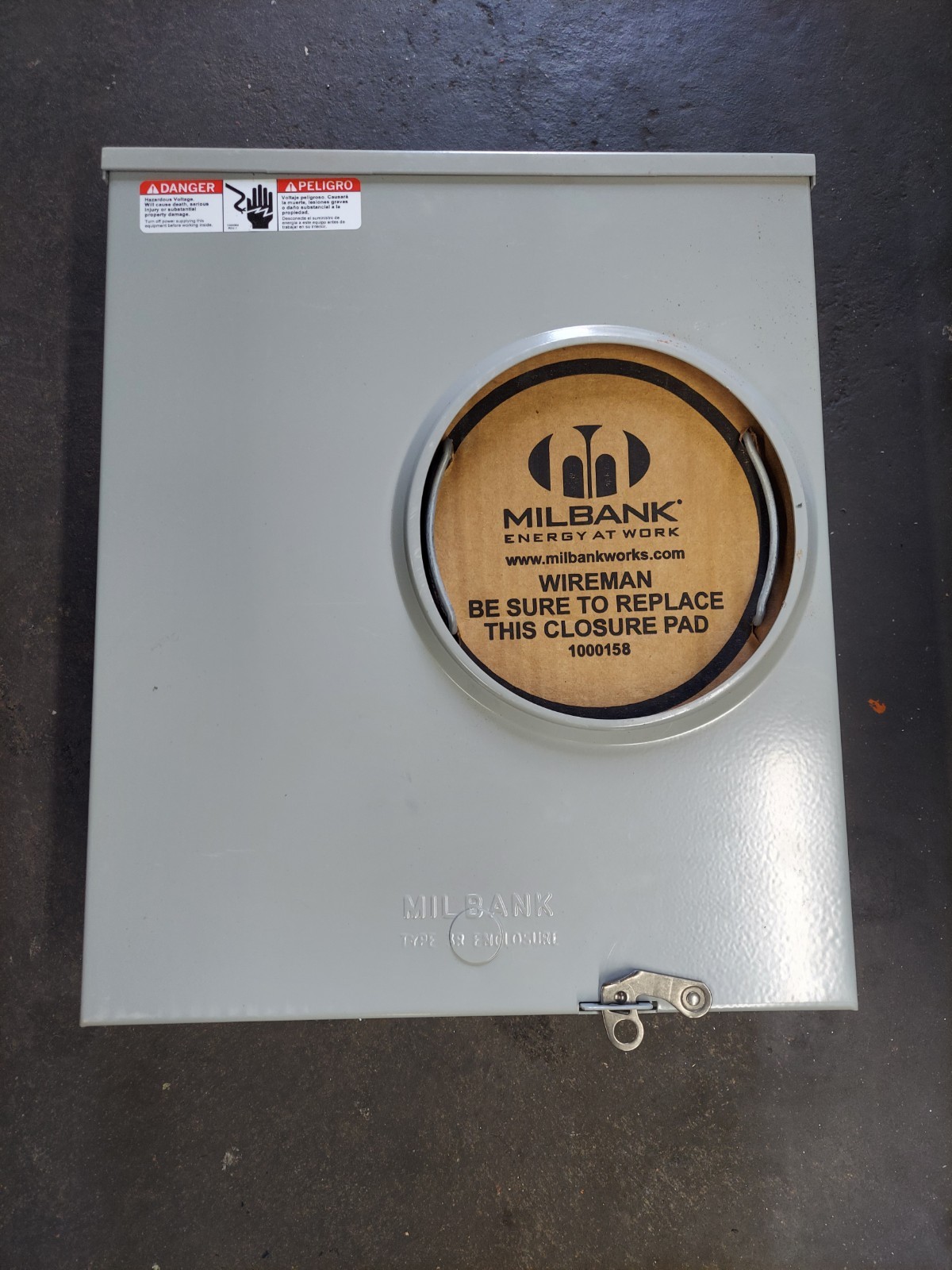 MILBANK SERIES U-200 SWUG METER BOX 3R ENCLOSURE 200A  600V