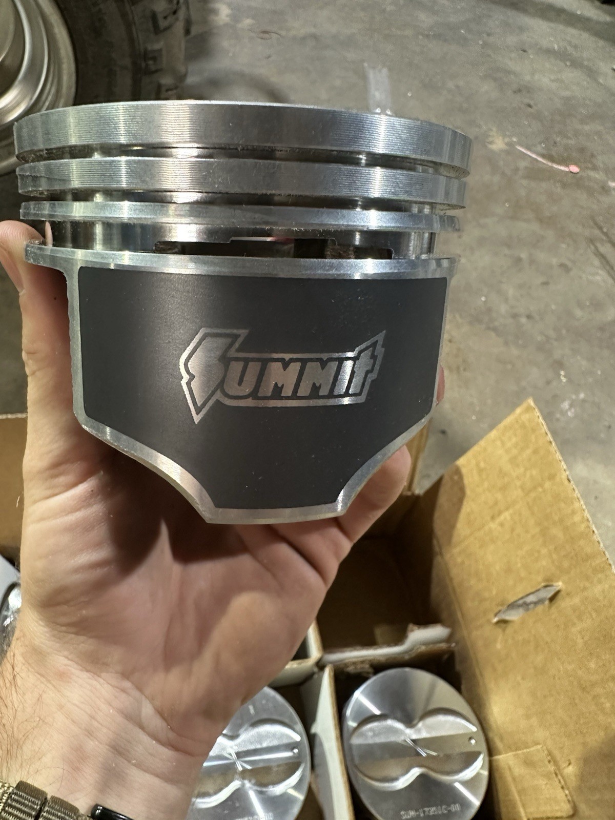 Summit Racing Chevy 350 4.0 Inch Pistons Summit Racing Chevy 350 4.0 Inch Pistons