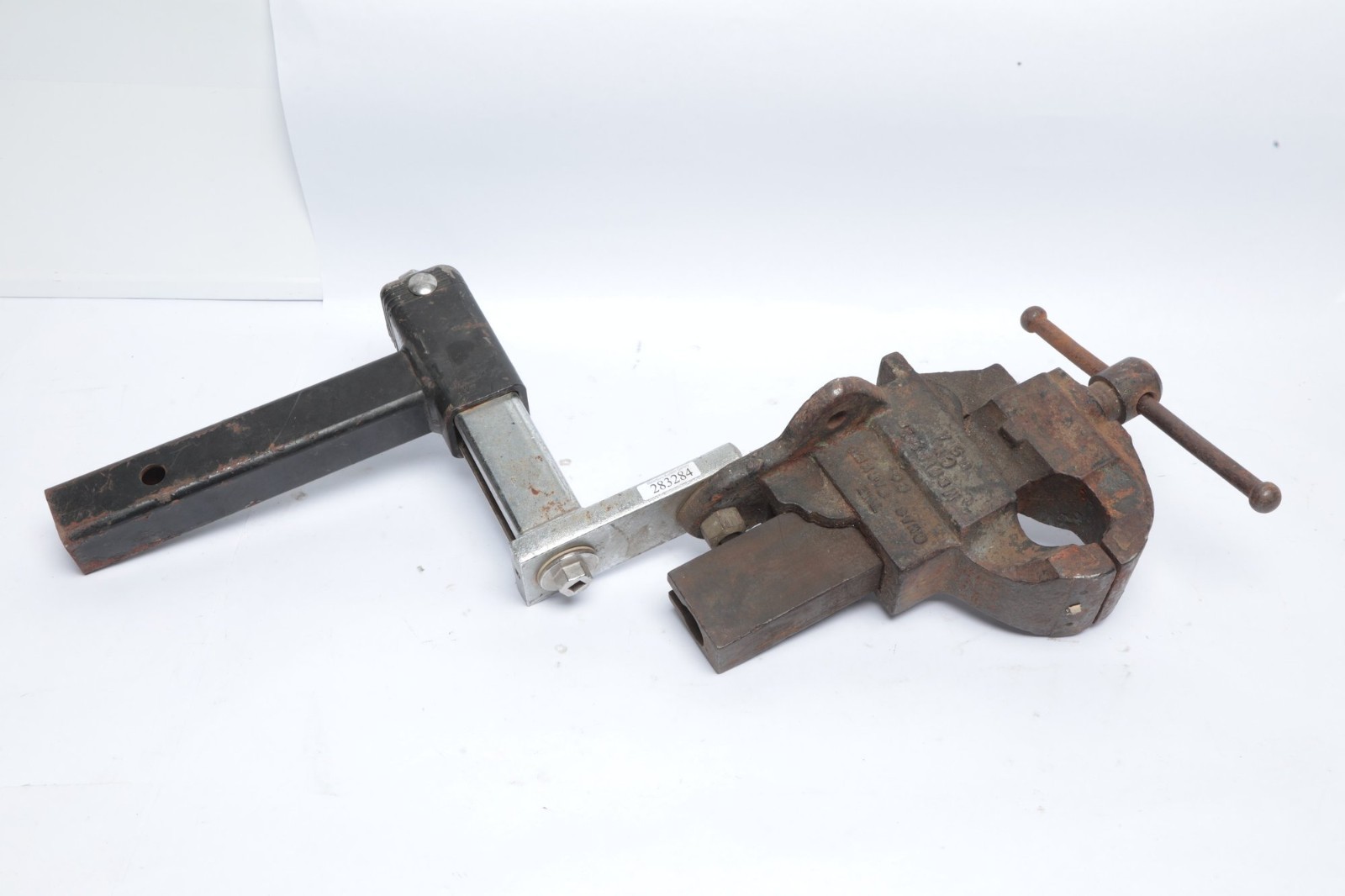 Vintage Chas Parker Meriden CT Heavy Duty Bench Vise w Metal Mount Bracket USA