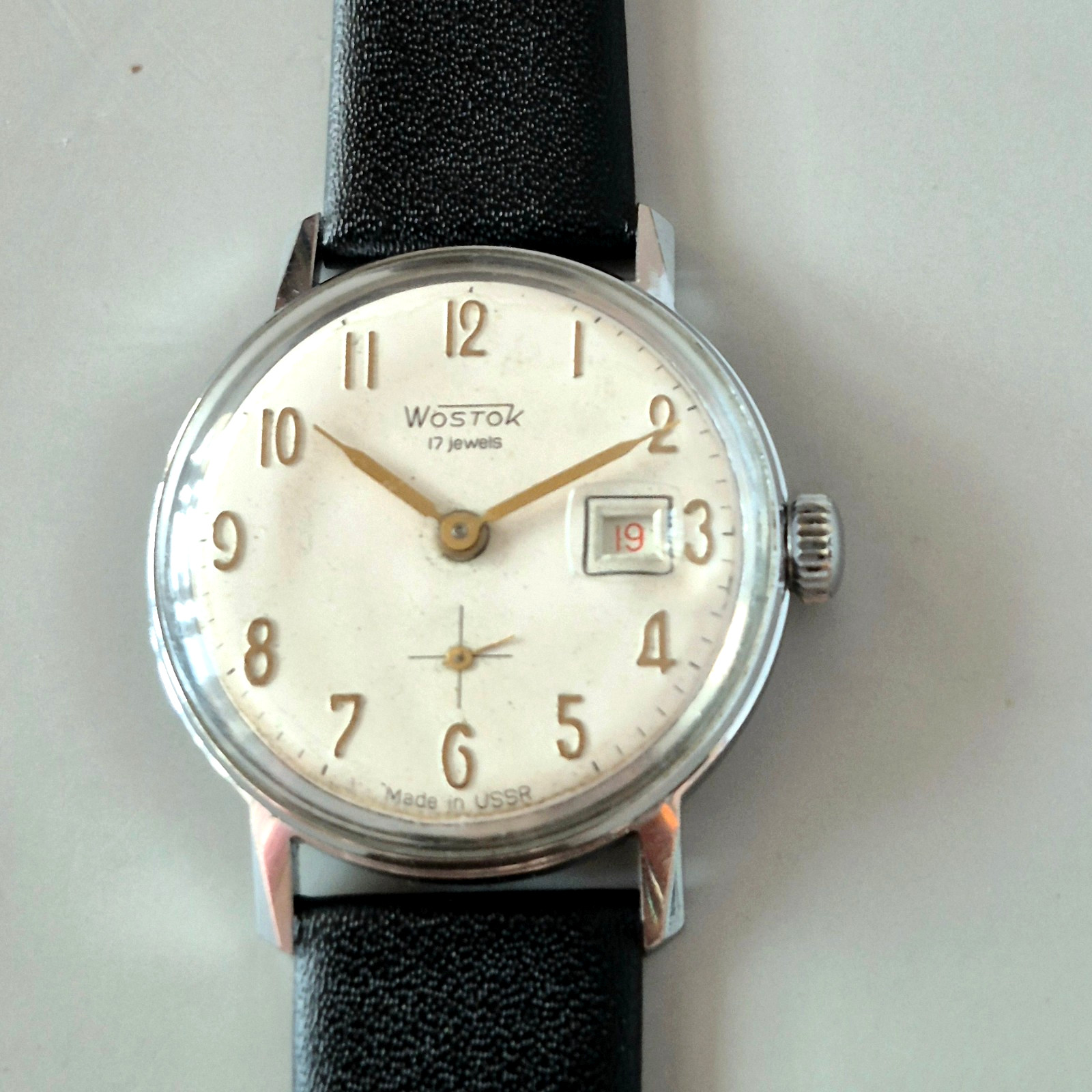 Vintage Vostok Wostok 2605 USSR 17J Date Cyclops Small Seconds Mechanical Watch