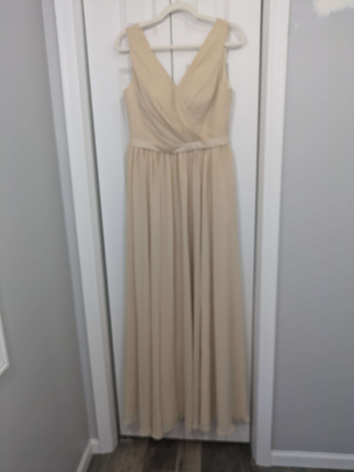 AW Bridal NWT Women\'s Size 8 Beige Formal Gown Dress AW Bridal NWT Women\'s Size 8 Beige Formal Gown Dress