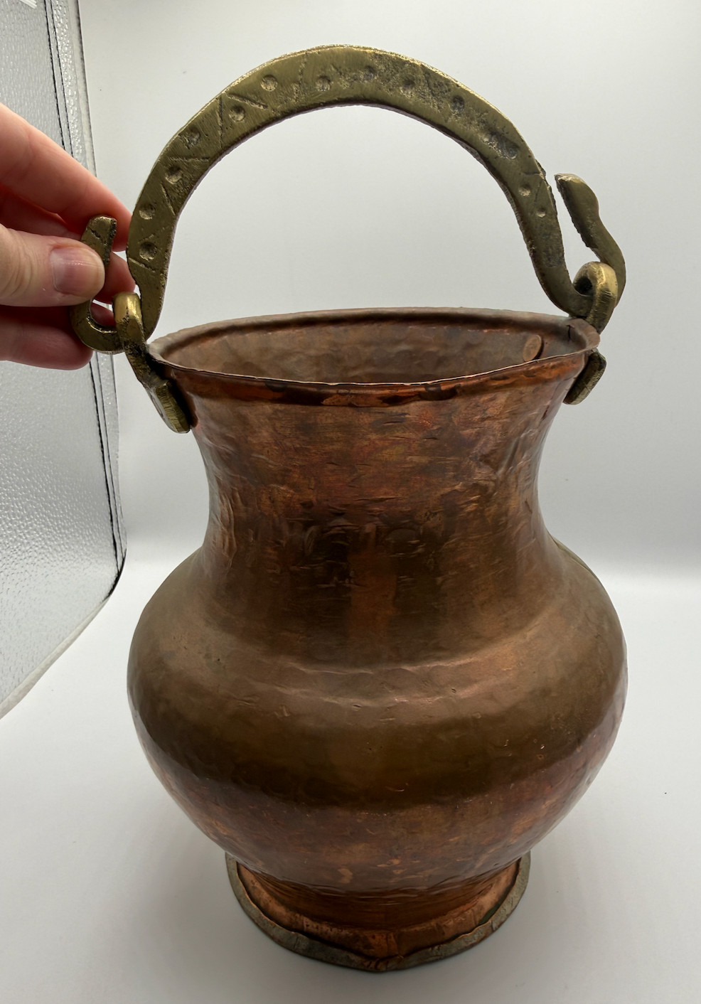 Antique Hand Hammered Copper Pot Vase Planter Jug with Heavy Brass Snake Handle Antique Hand Hammered Copper Pot Vase Planter Jug with Heavy Brass Snake Handle