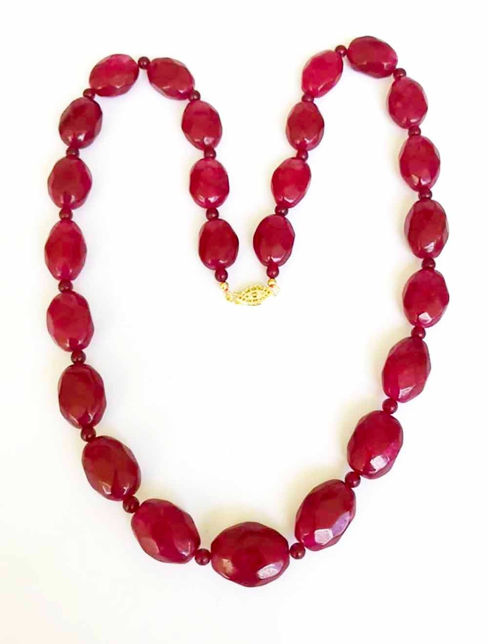 VINTAGE NATURAL FACETED RED RUBY BEADED NECKLACE 22\