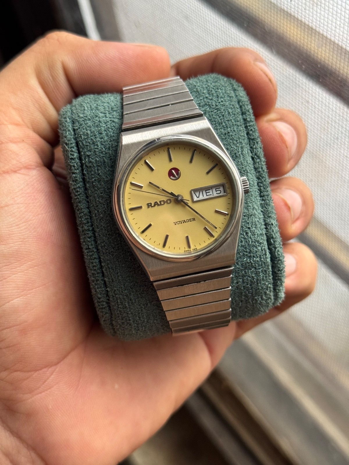 Vintage Rado Voyager Day-Date Swiss Made Gold Dial Stainless Steel Watch Vintage Rado Voyager Day-Date Swiss Made Gold Dial Stainless Steel Watch