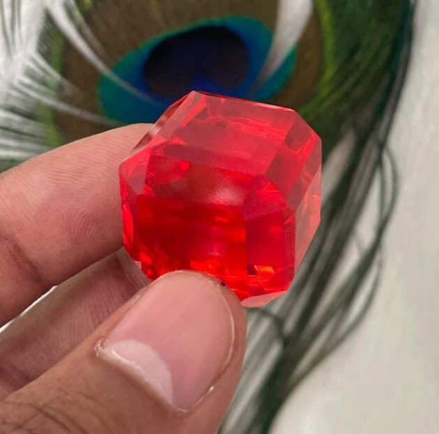 98.10 Ct Natural Red Topaz Cube Cut Gemstone Eye Clean Brazil Certified Gemstone