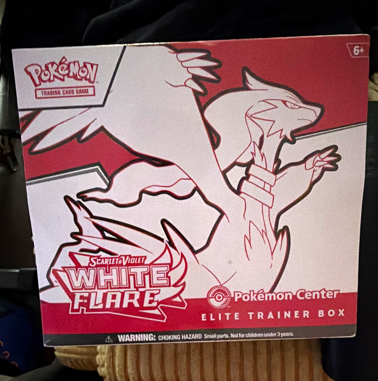 Pokémon TCG Scarlet & Violet White Flare Elite Trainer Box Pokémon Center 2025 Pokémon TCG Scarlet & Violet White Flare Elite Trainer Box Pokémon Center 2025