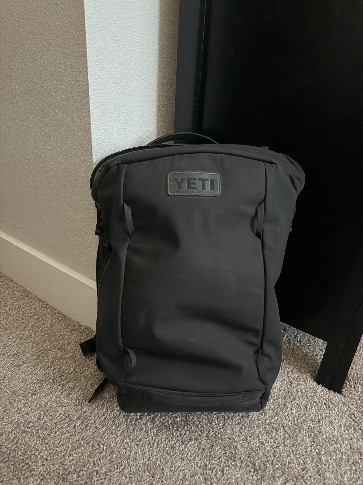 Yeti Crossroads Carry-On Backpack 22L Black Yeti Crossroads Carry-On Backpack 22L Black