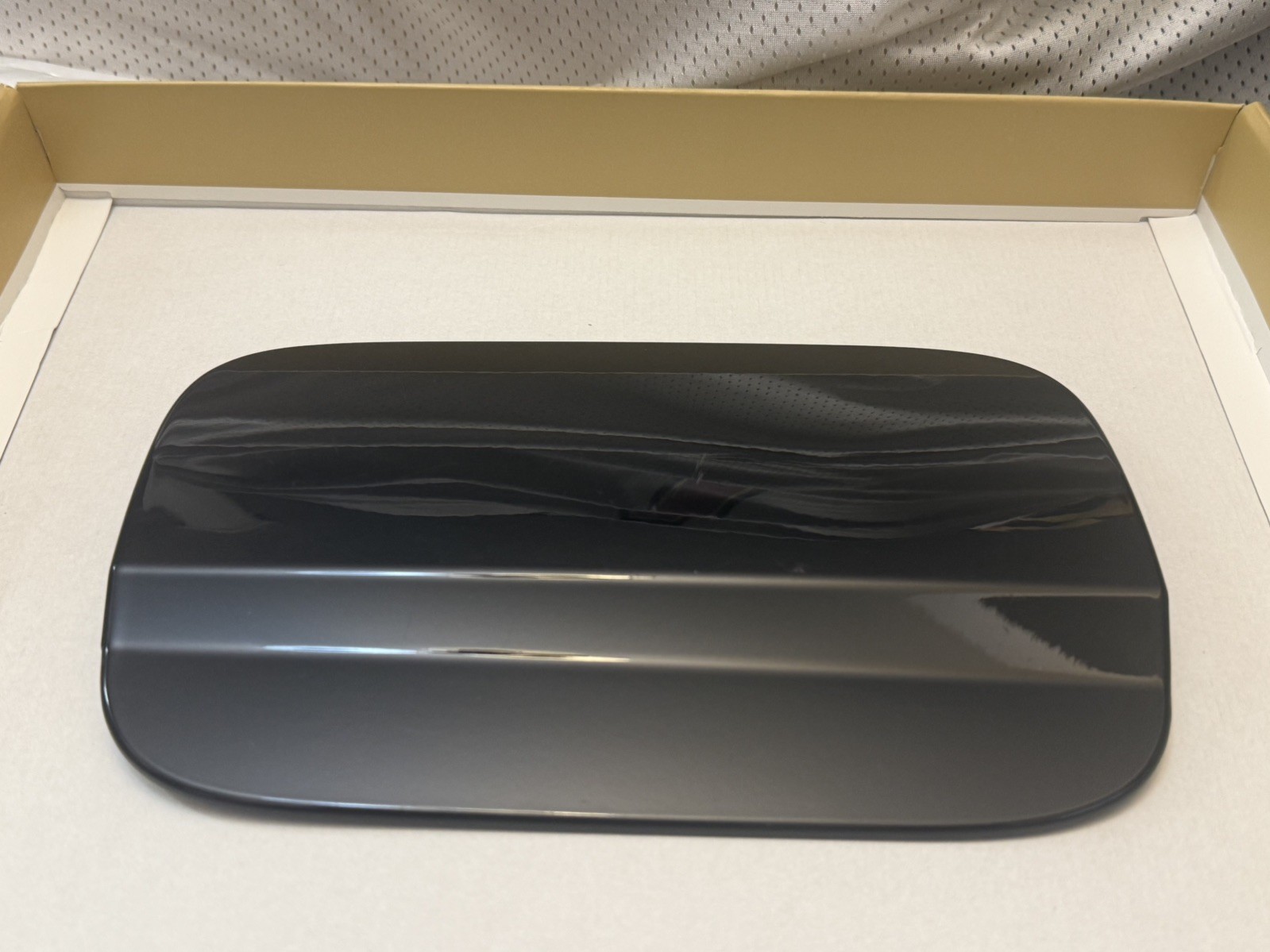 2008-2014 Mercedes Benz C300 ORIGINAL Fuel Tank Cap 204-754-00-09 OEM